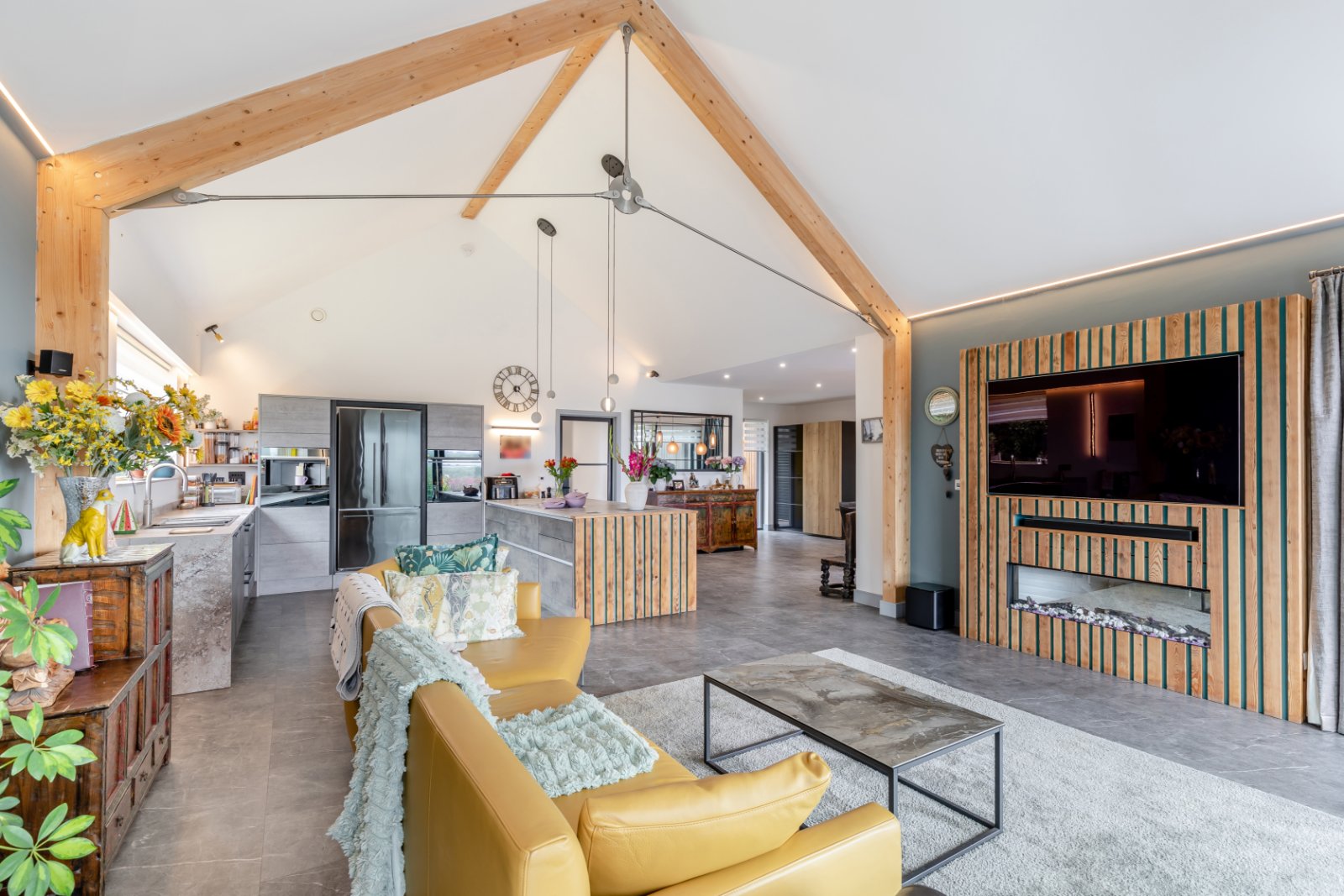 3 bedroom detached house for sale 0