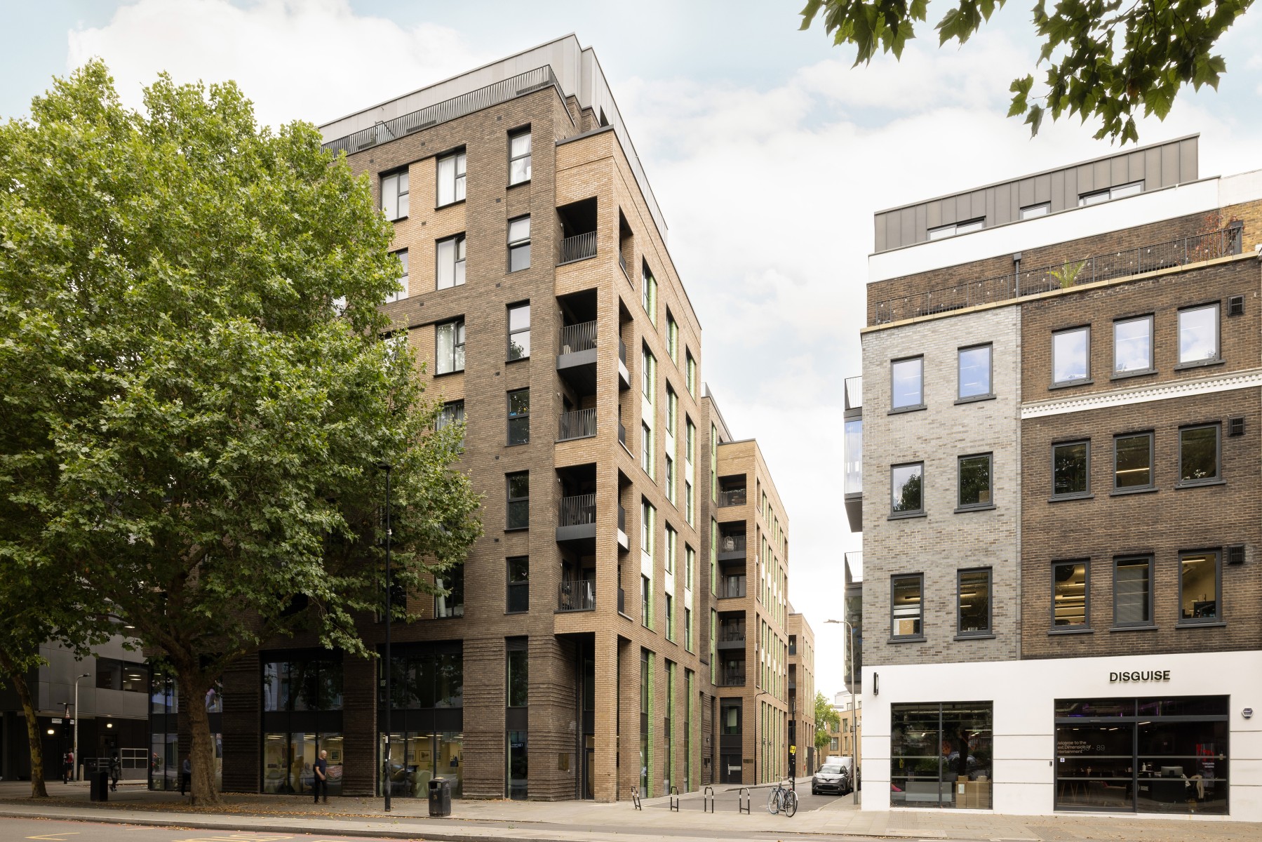 3 bedroom flat for sale 0
