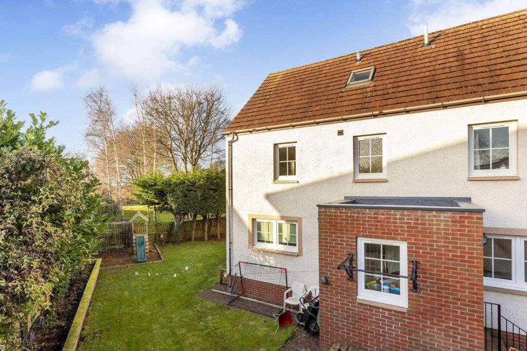 6 bedroom detached house for sale 0