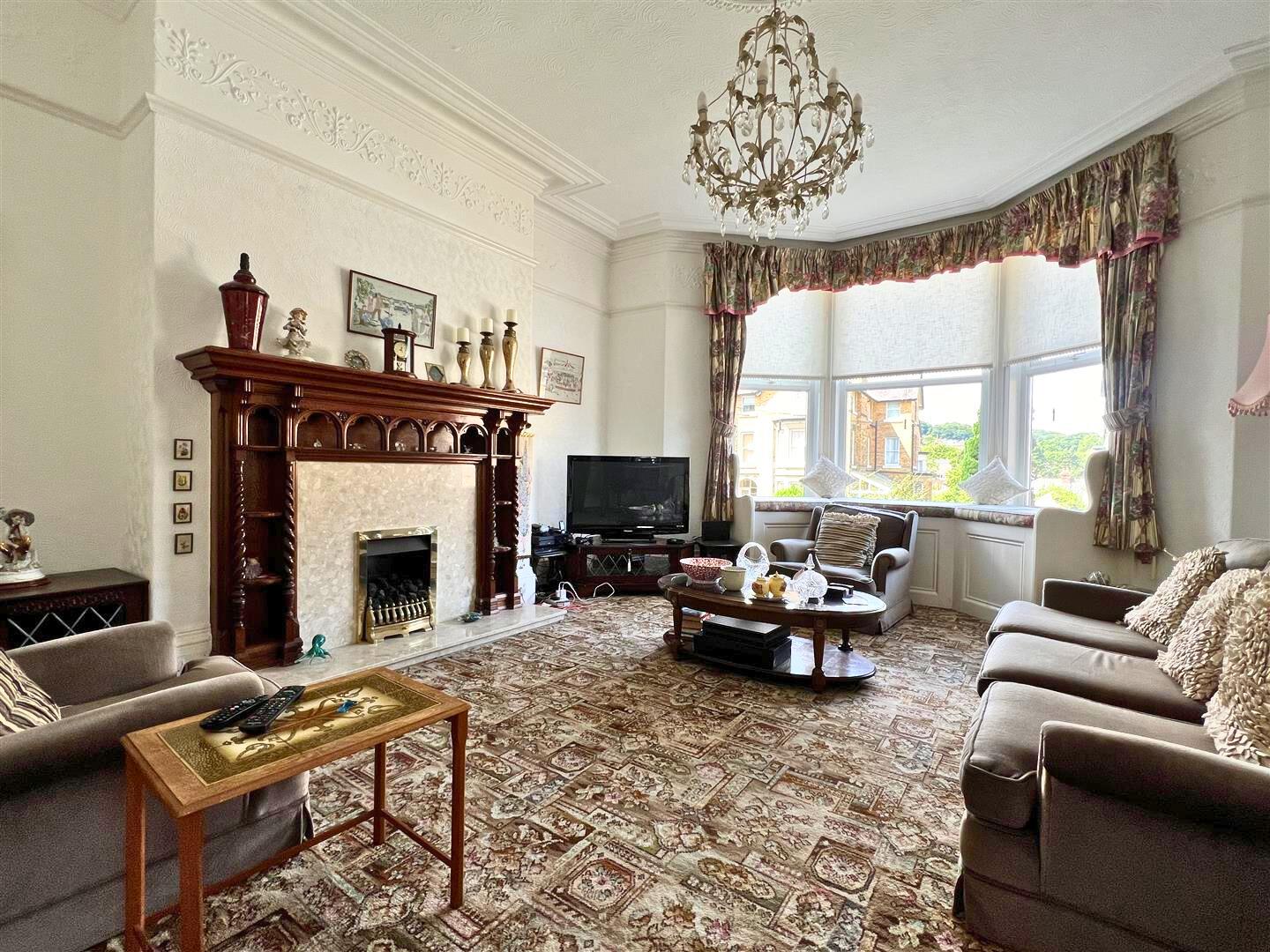 24, Trinity Road, Scarborough photo 4