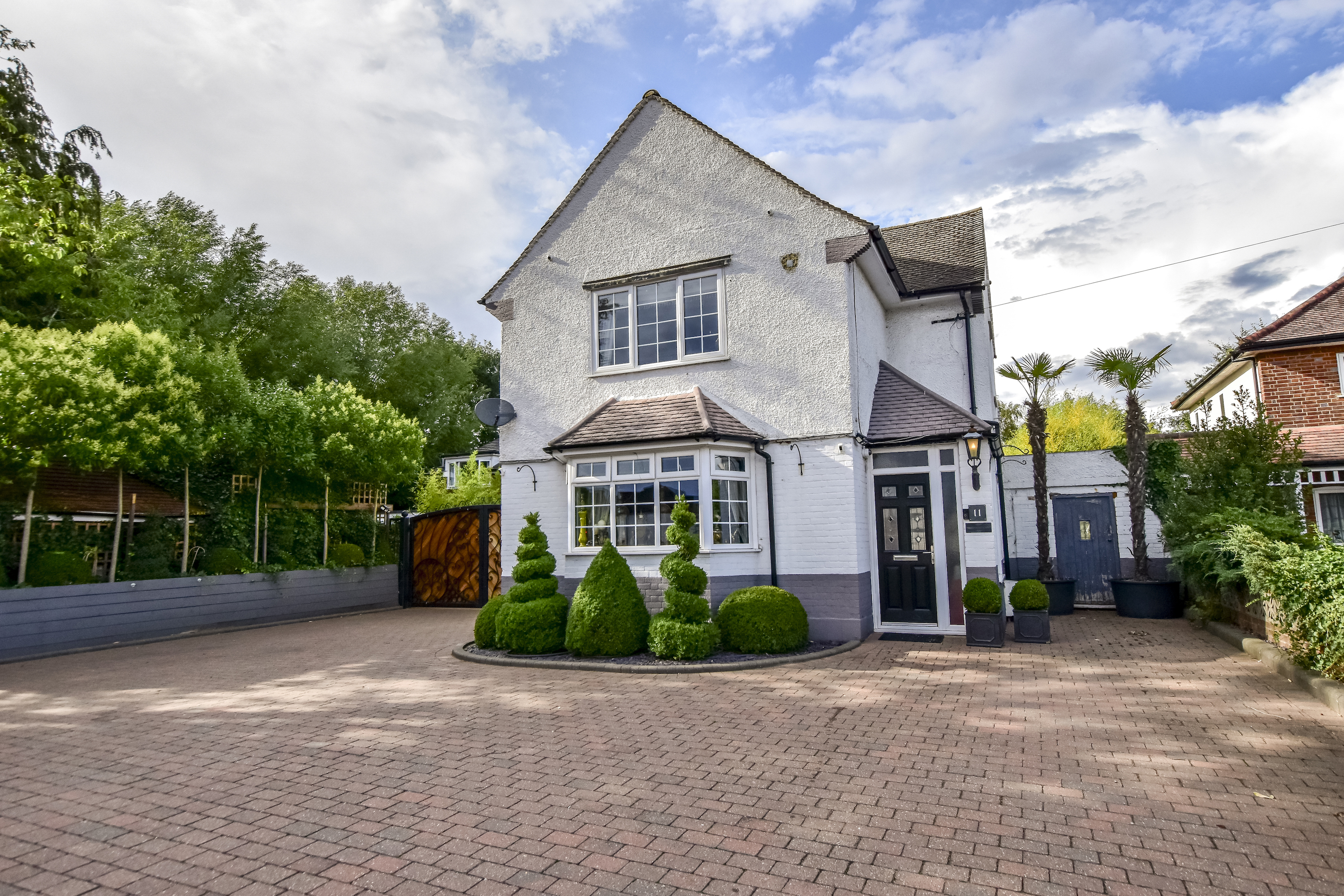 3 bedroom detached house for sale 0