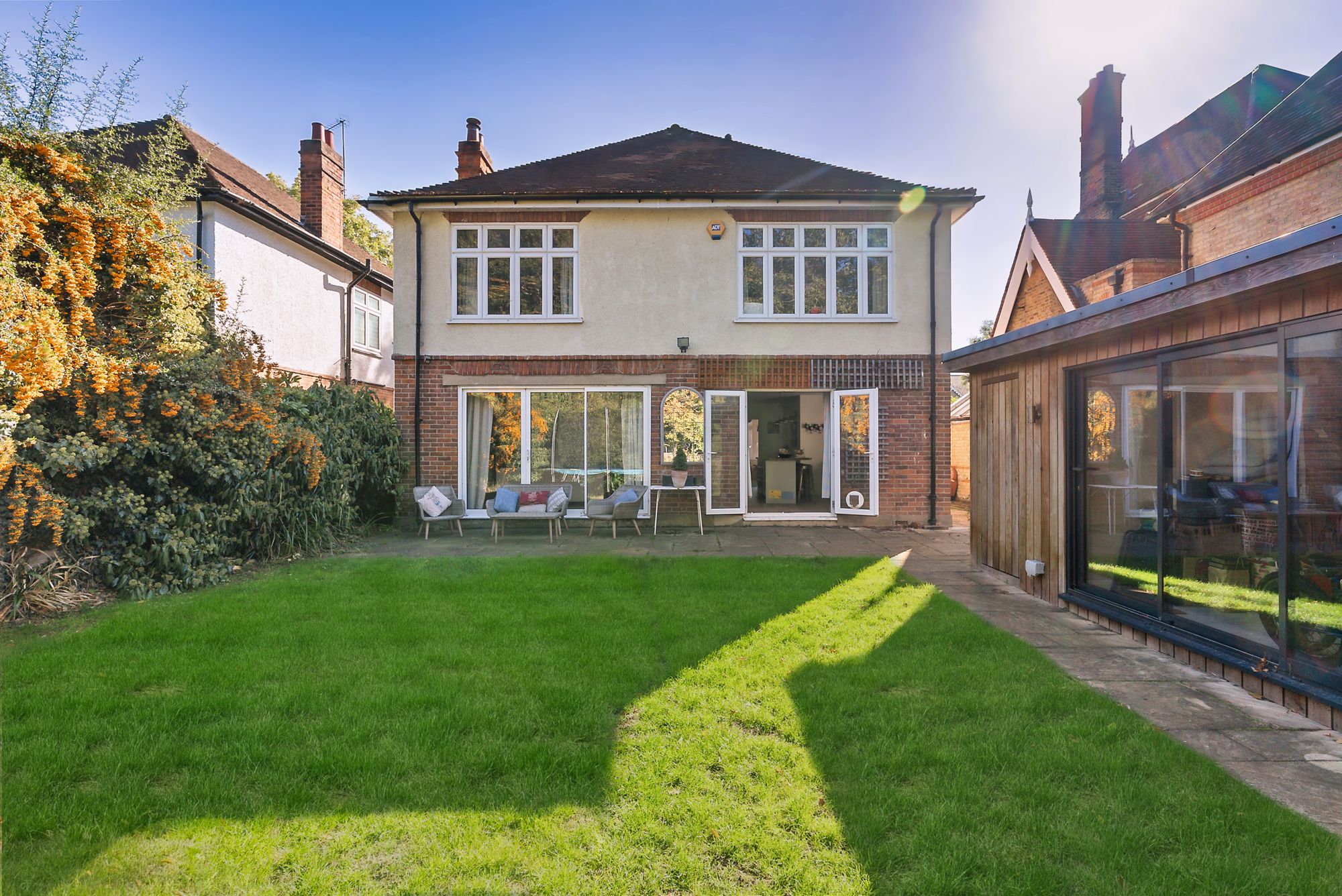 4 bedroom detached house for sale 0