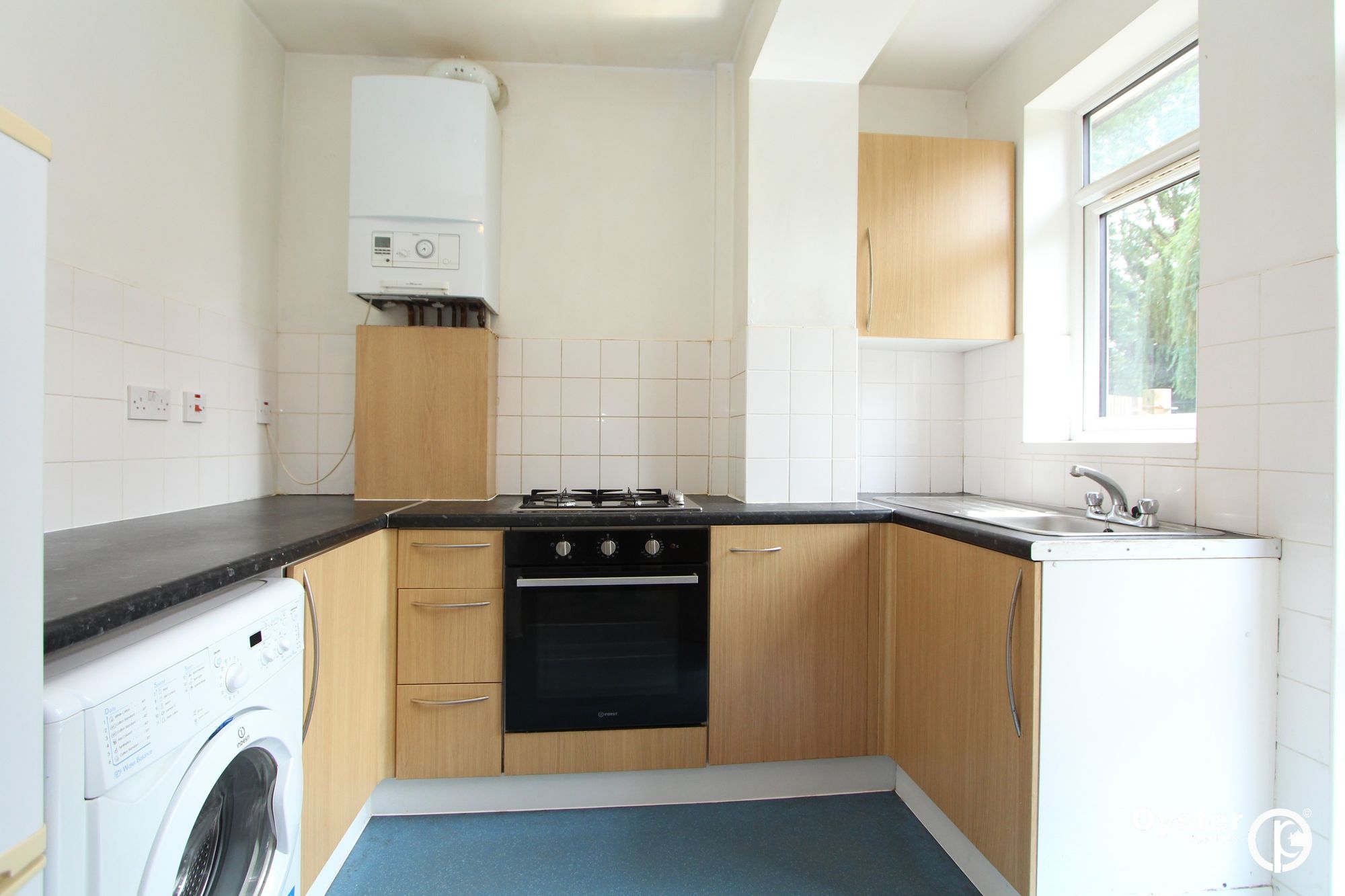 92a Buckingham Road, Edgware photo 3
