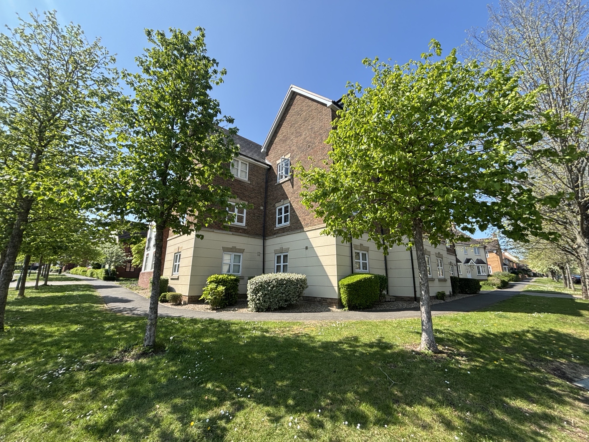 40, Milton Keynes photo 5