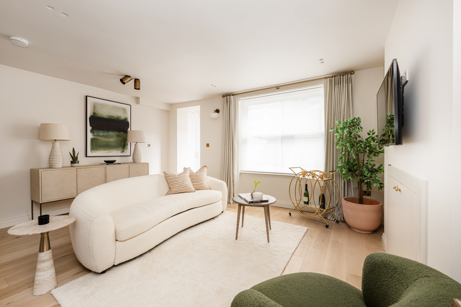 2 bedroom maisonette for sale 0