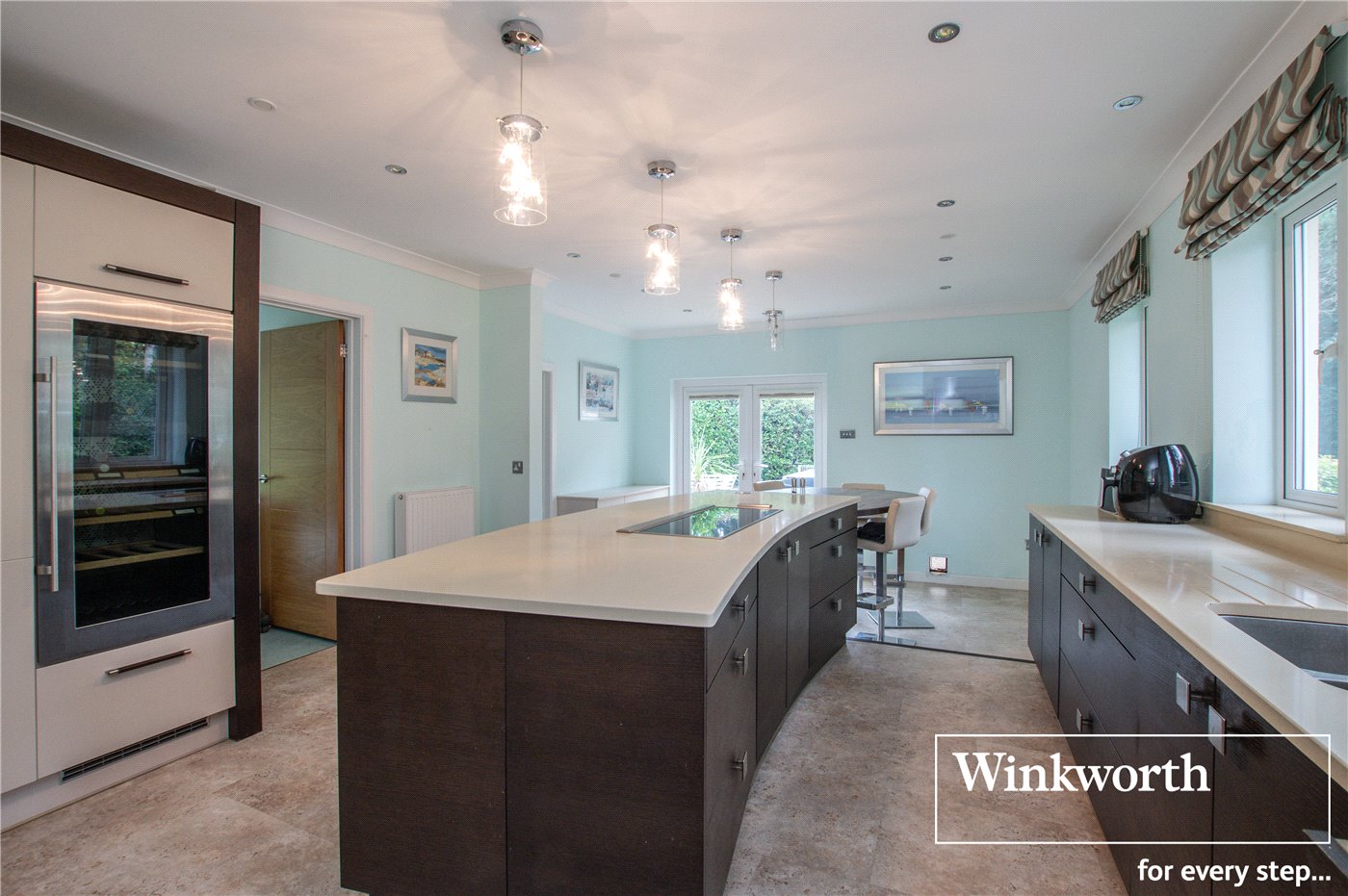 4 bedroom detached house for sale 0