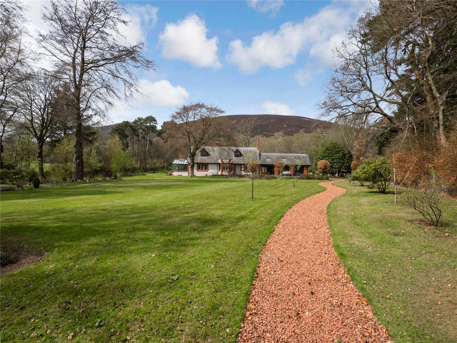 Photos of Symington, Biggar, South Lanarkshire ML12 64579290