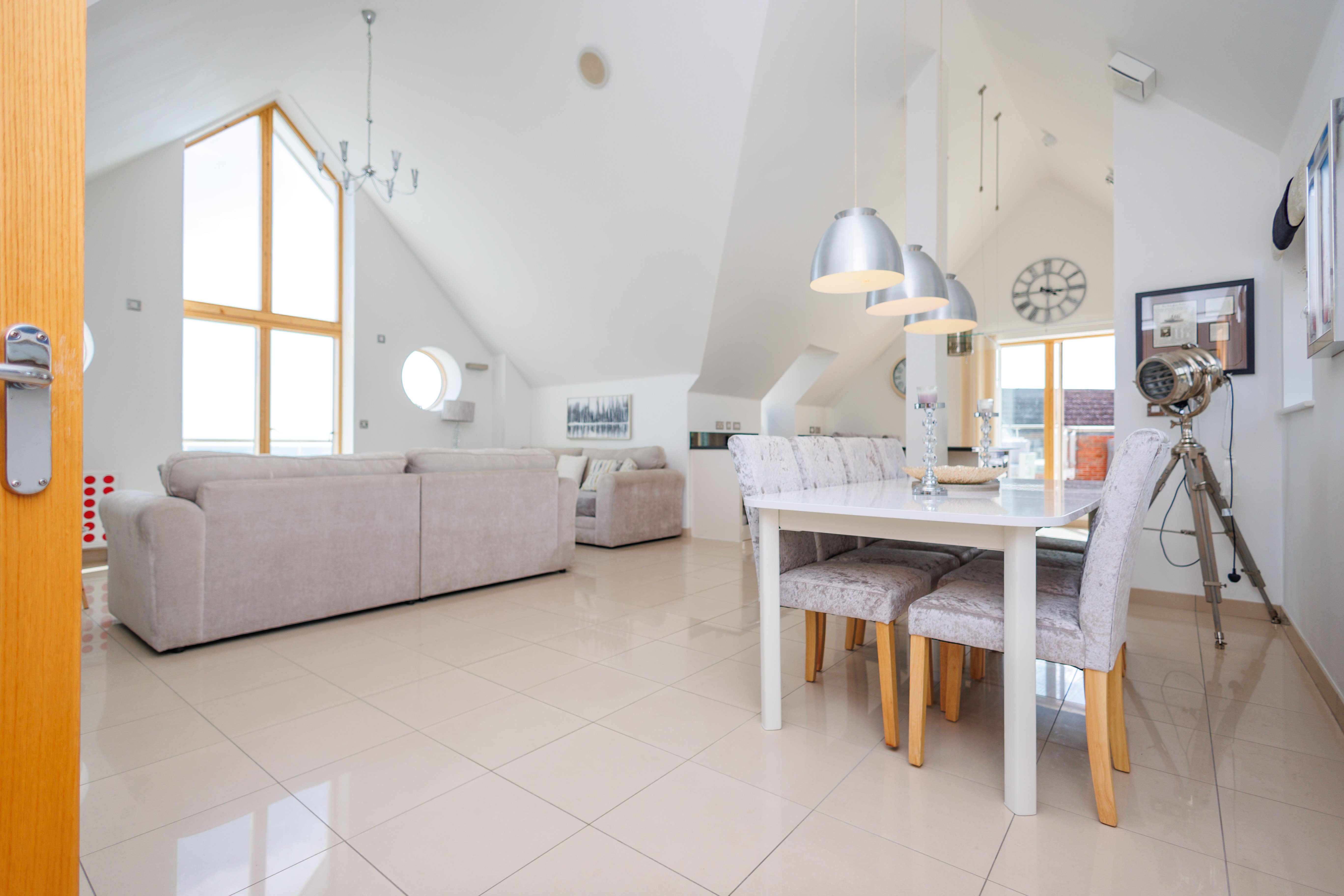 2 bedroom flat for sale 0