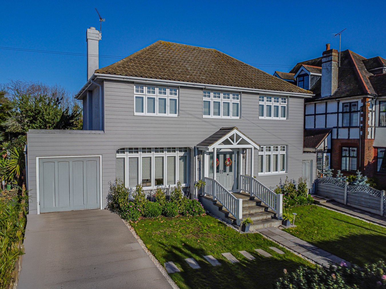 4 bedroom detached house for sale 0