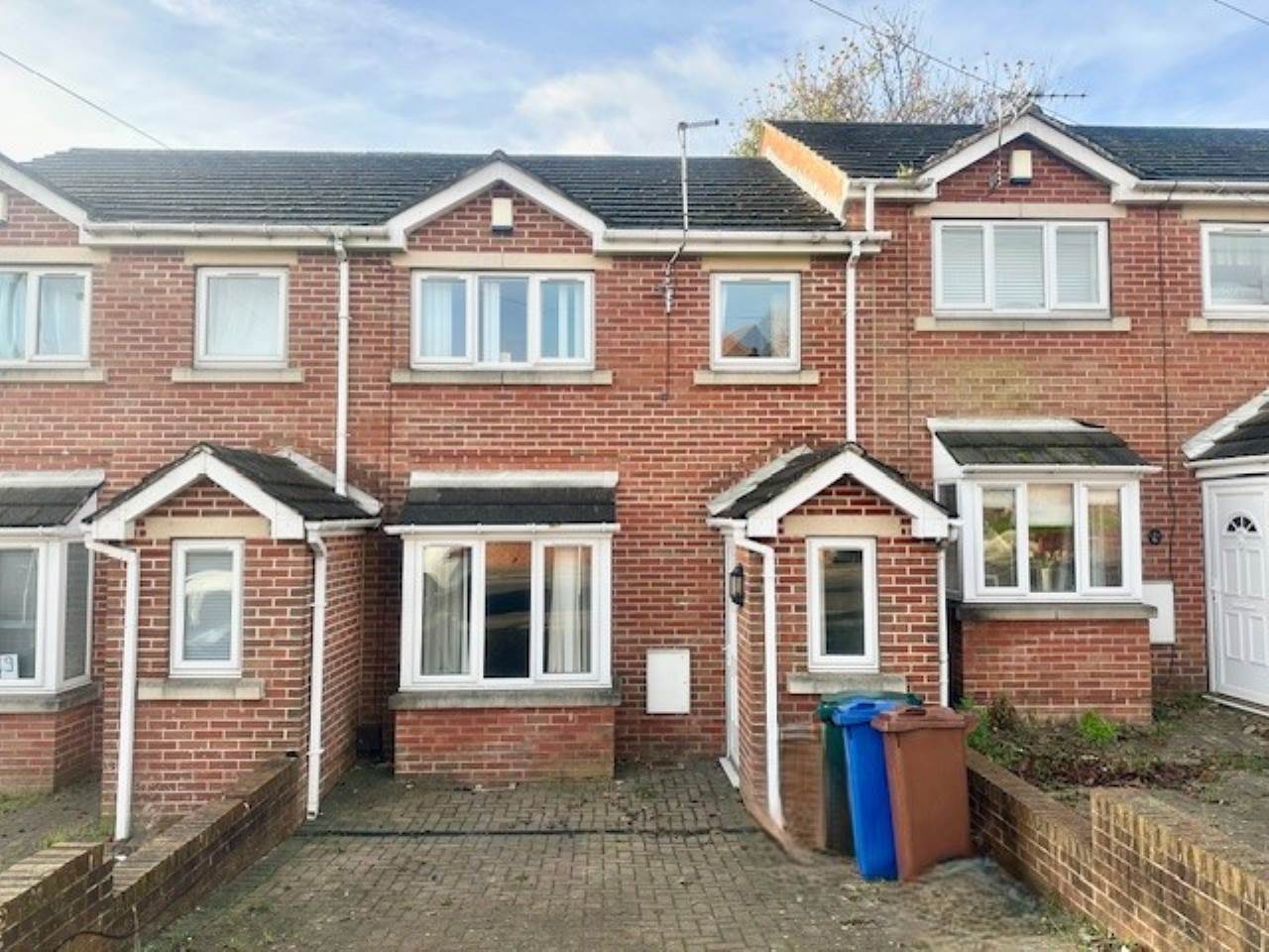7, Springwood Road, Barnsley photo 2