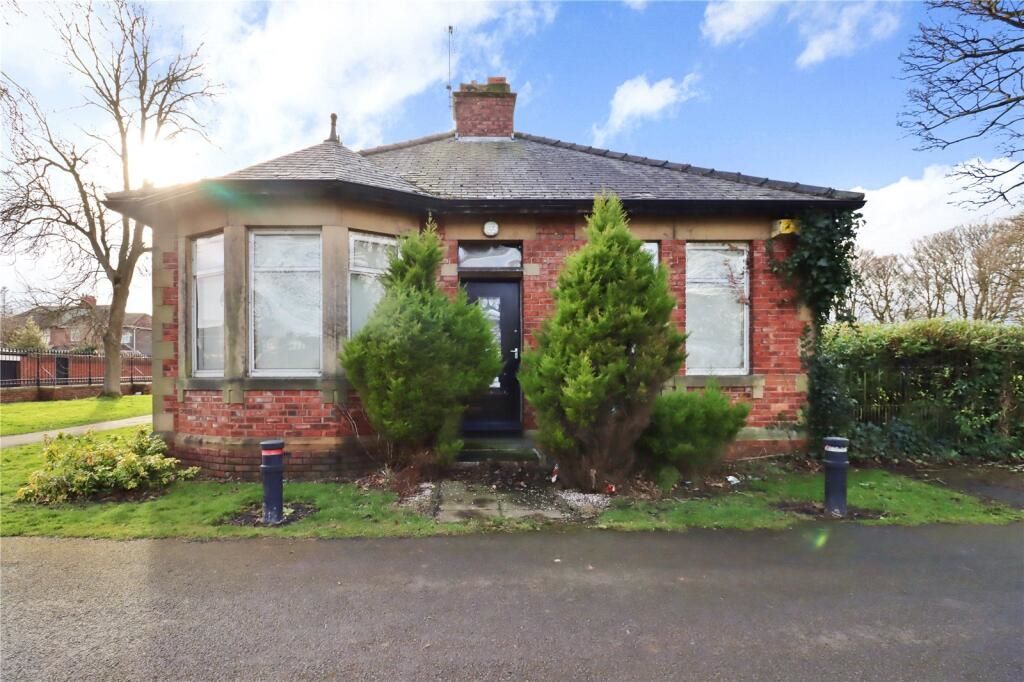 3 bed detached house for sale