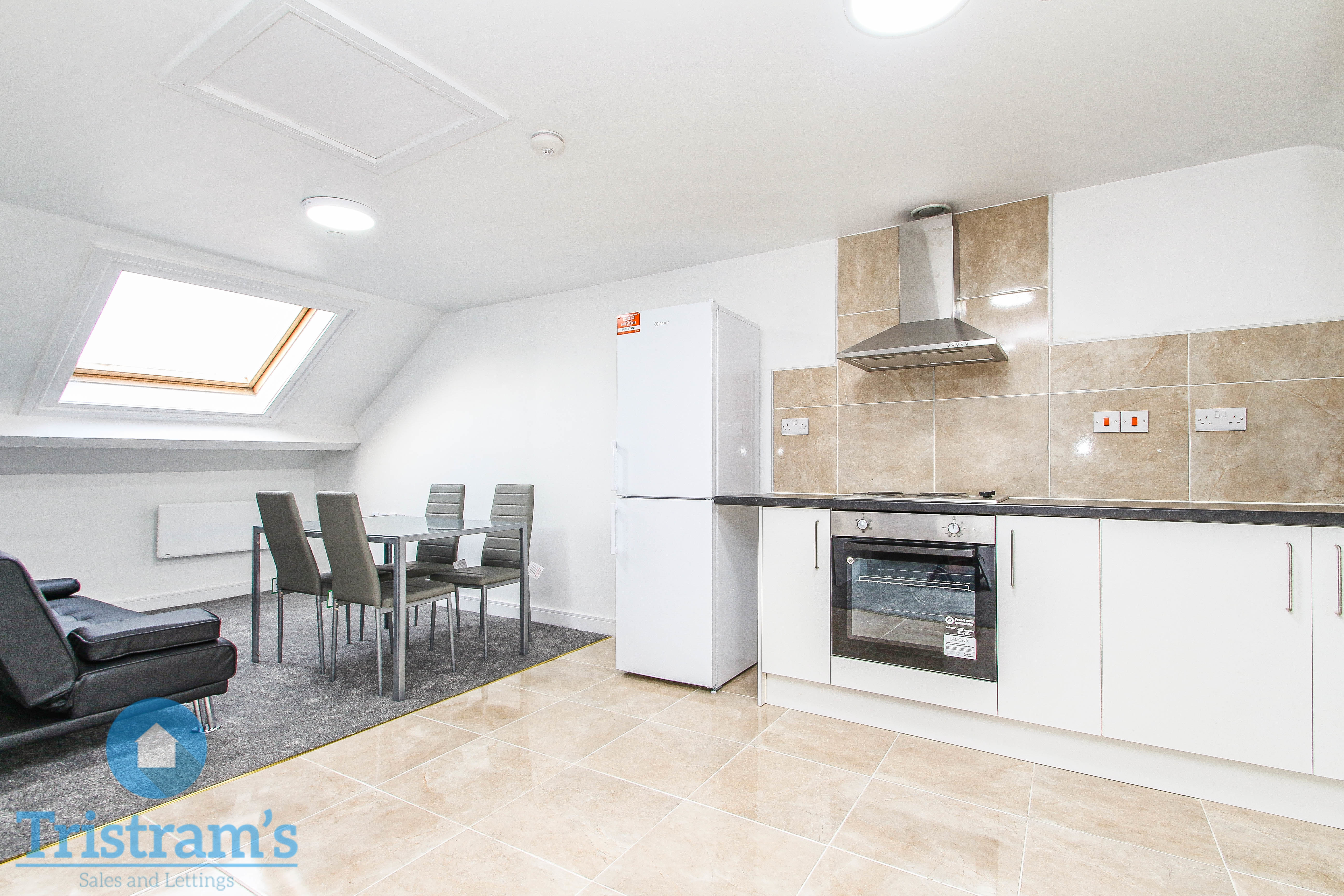 Resi CE90, 4-6, Castle Boulevard, Nottingham photo 2