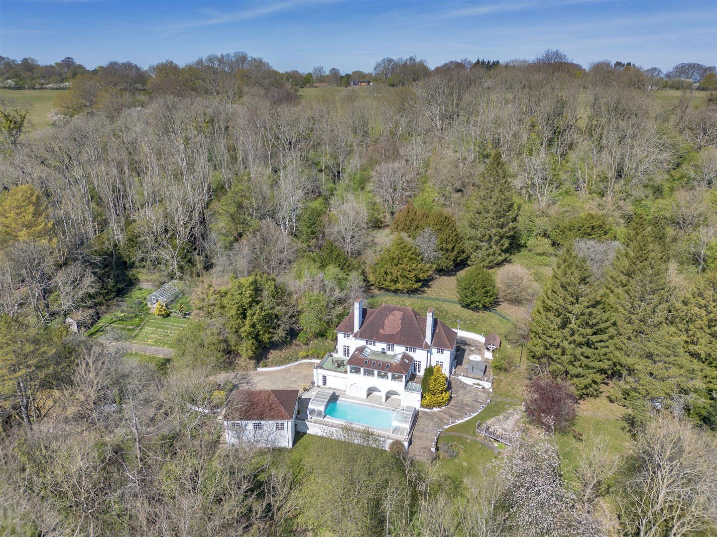 4 bedroom detached house for sale 0