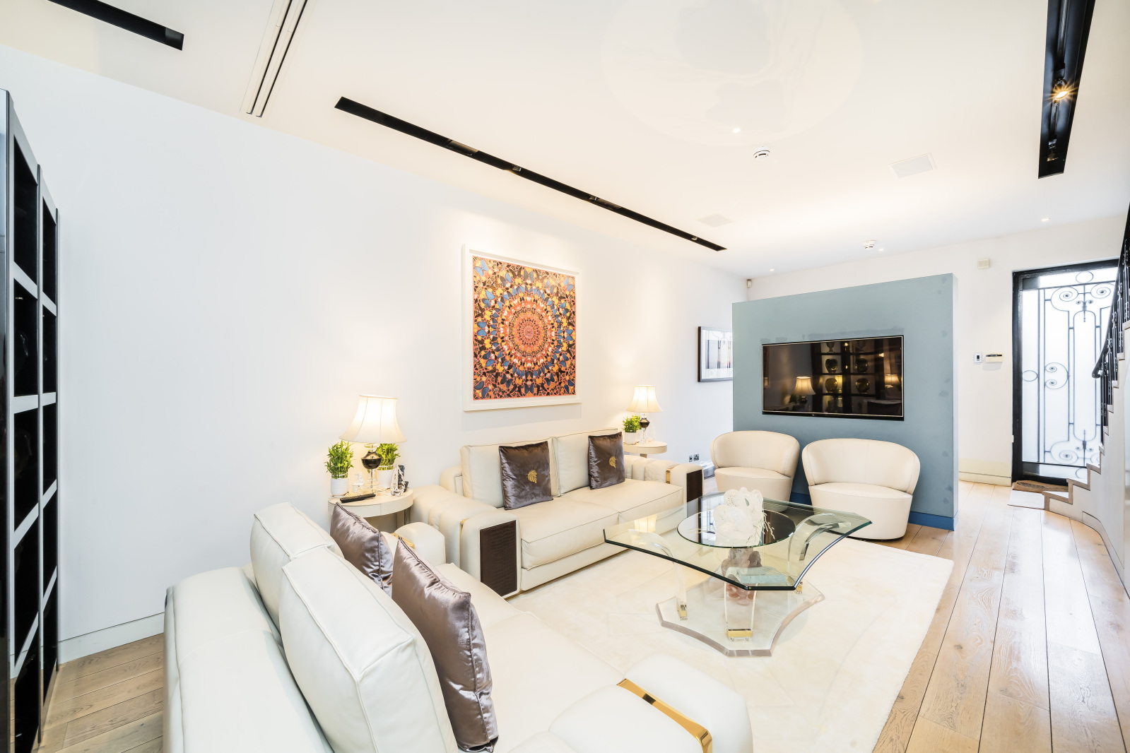 5 bedroom mews house for sale 0