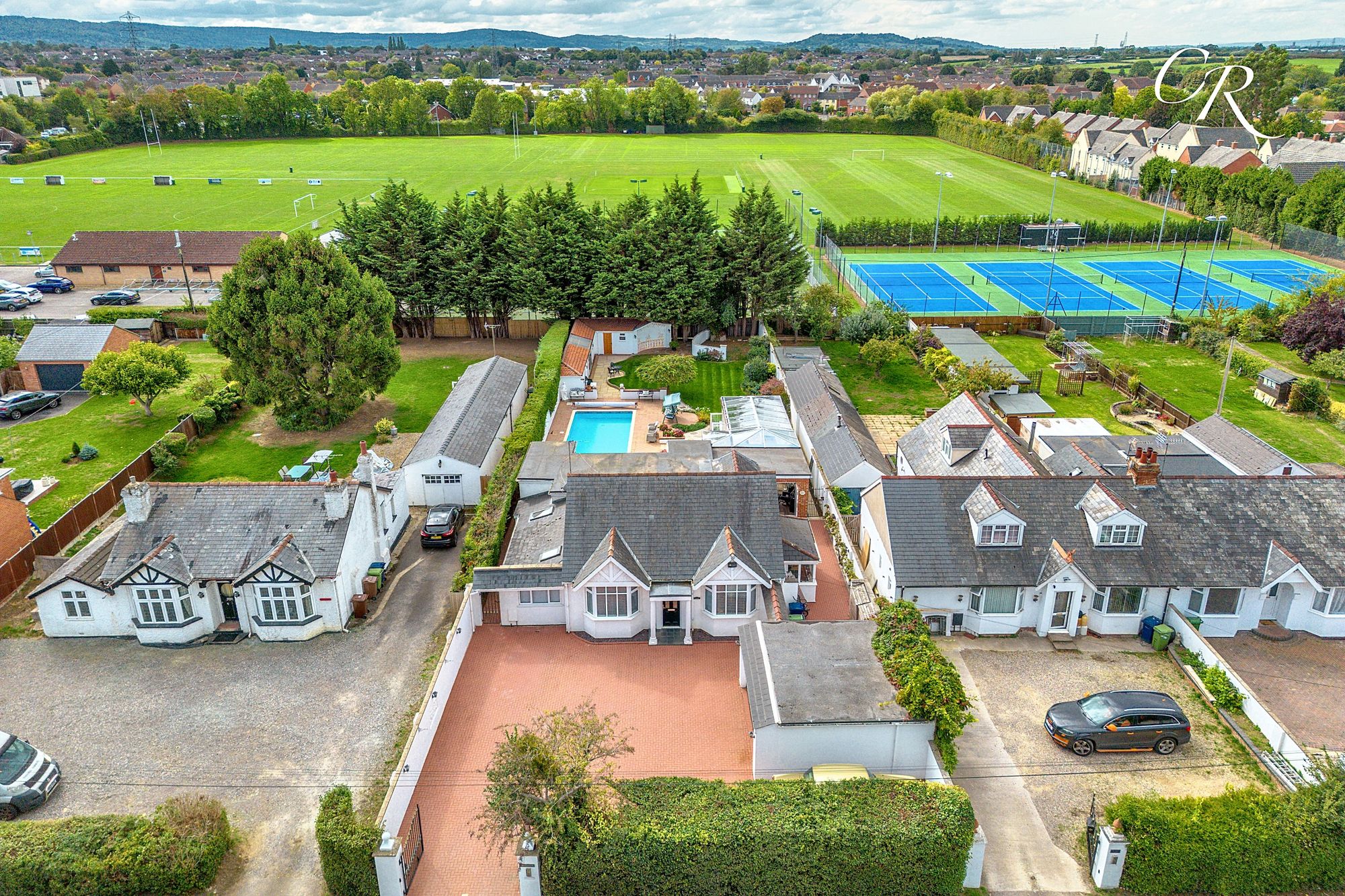 4-bed other on Meadowcote Tewkesbury Road, Cheltenham, £800,000