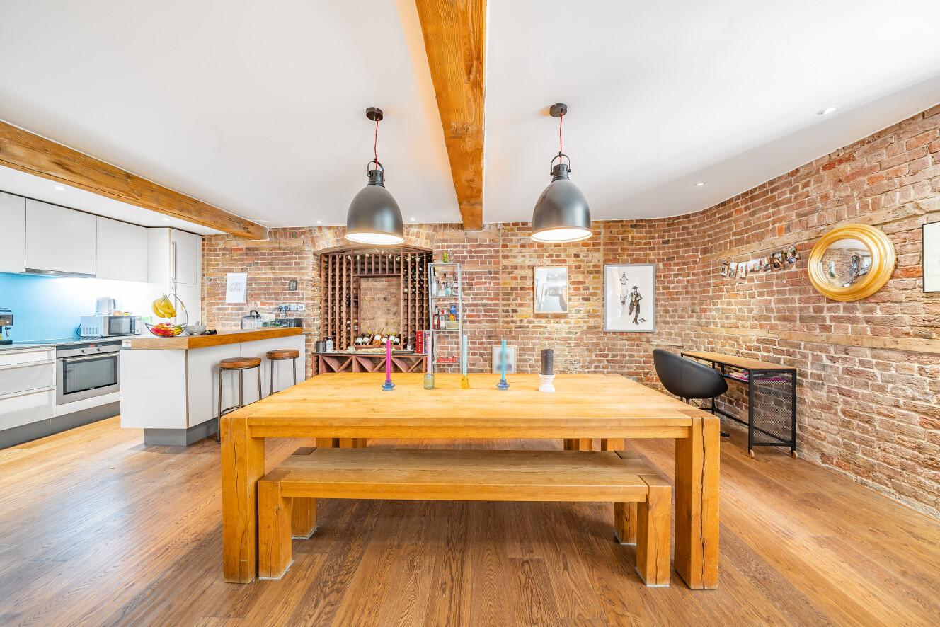 14 bedroom detached house for sale