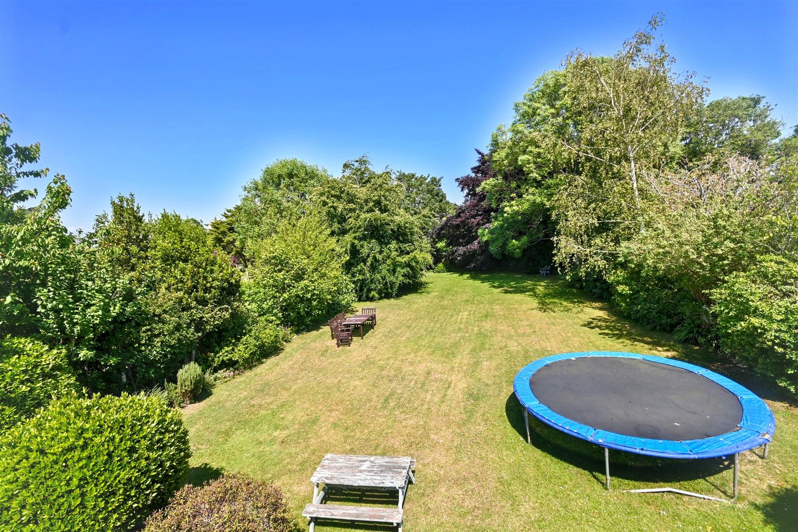 8, Kings Drive, Eastbourne photo 4