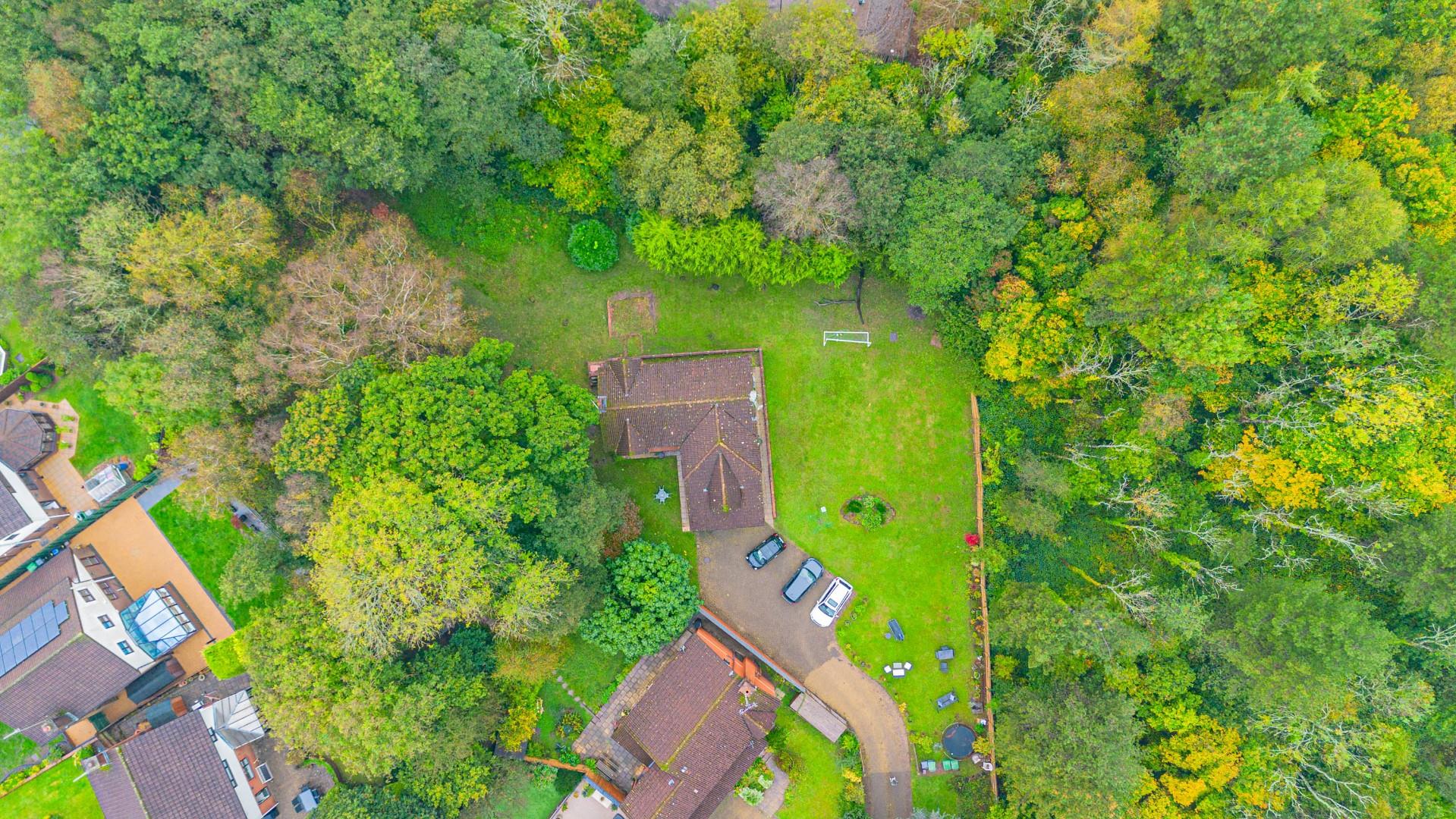7, Churchill Close, Cardiff photo 4