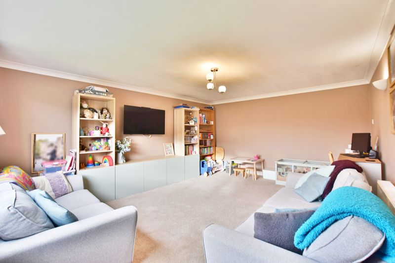26, Sandra Crescent, Lincoln photo 4