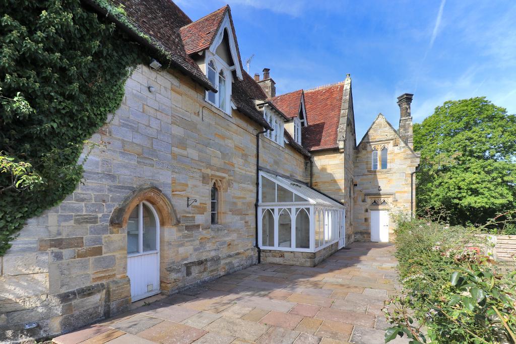4 bedroom detached house for sale in Hassocks