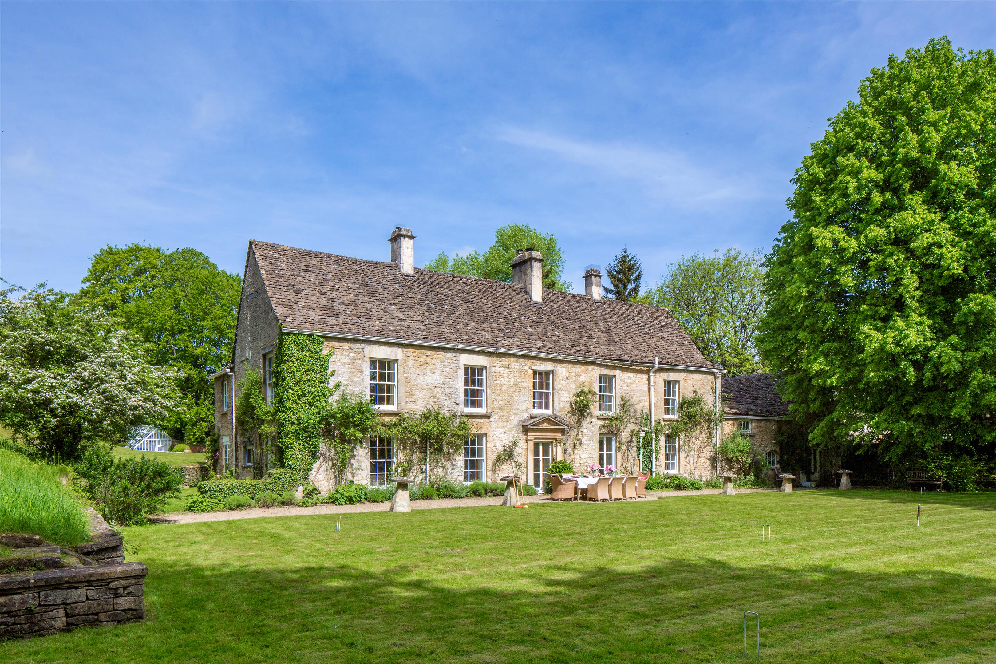 7 bedroom detached house for sale 0