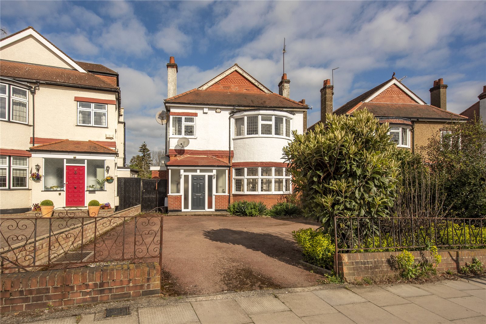 5 bedroom detached house for sale in Chandos Avenue, Whetstone N20