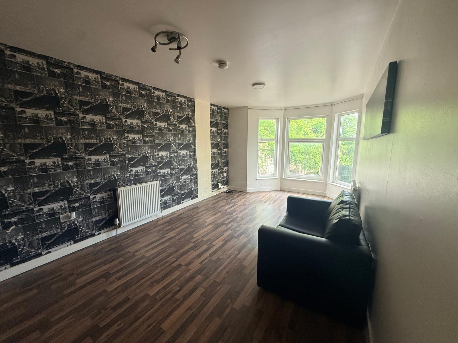 10, Stacey Road, Cardiff photo 5