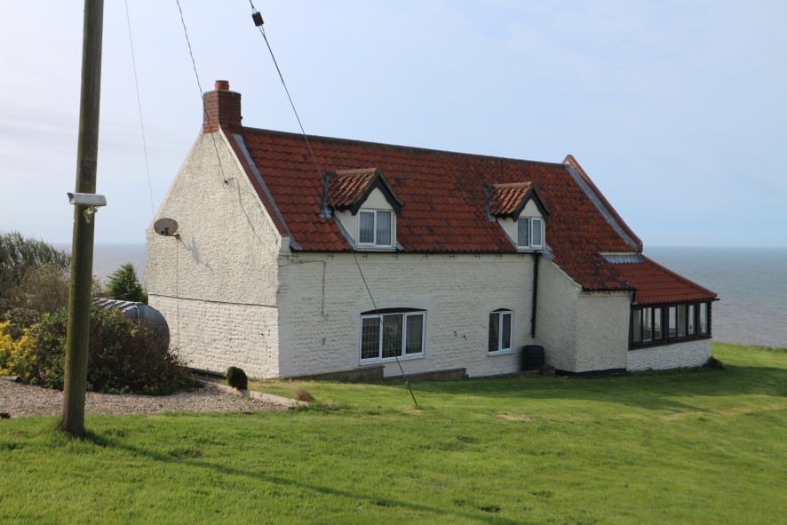 Free property report Cliff Farm, Mundesley Road, Trimingham, Norwich