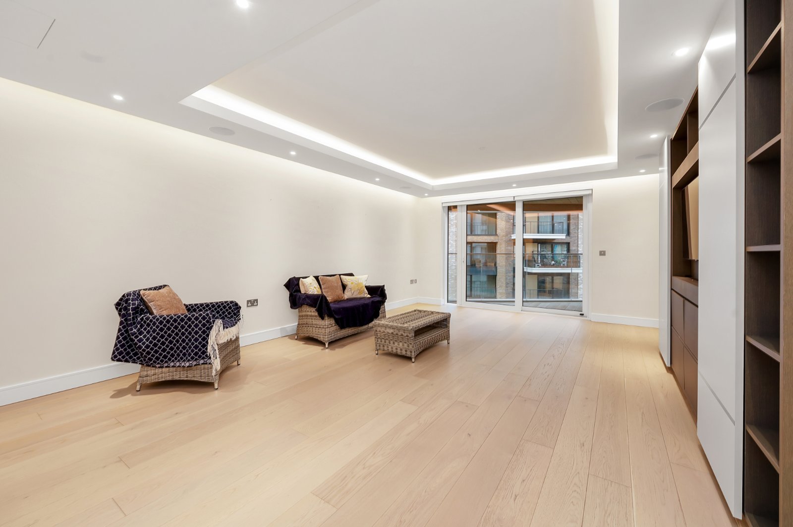 2 bedroom flat for sale 0