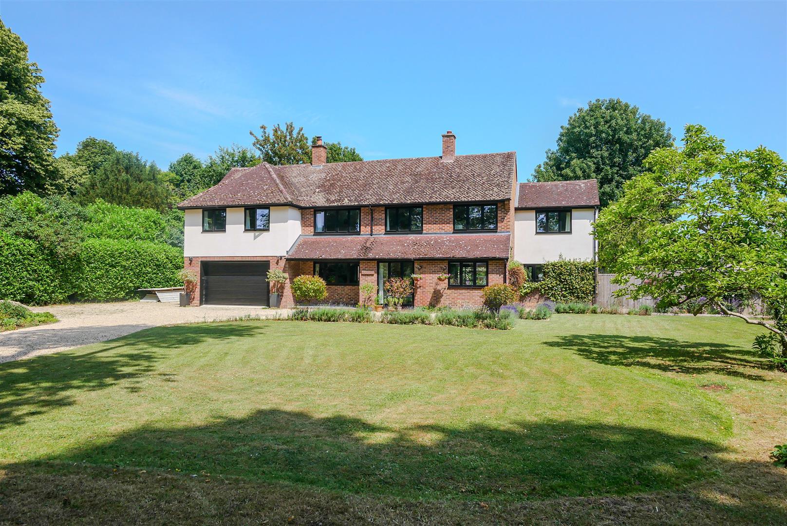 4 bedroom detached house for sale 0