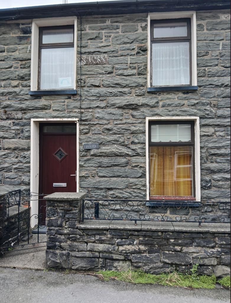30, Heol Maenofferen, Blaenau Ffestiniog photo 3