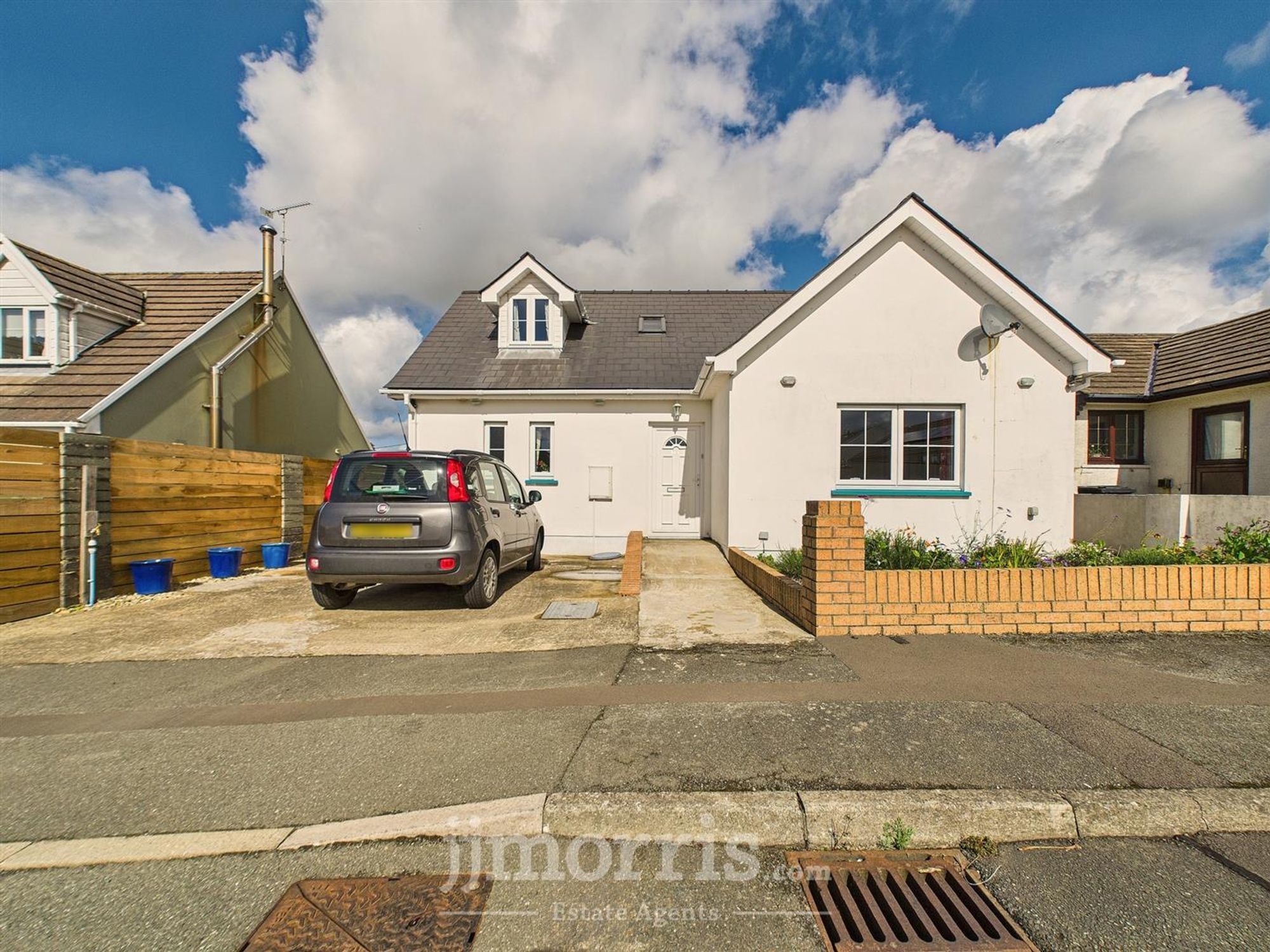 19b Craig Las, Haverfordwest photo 2