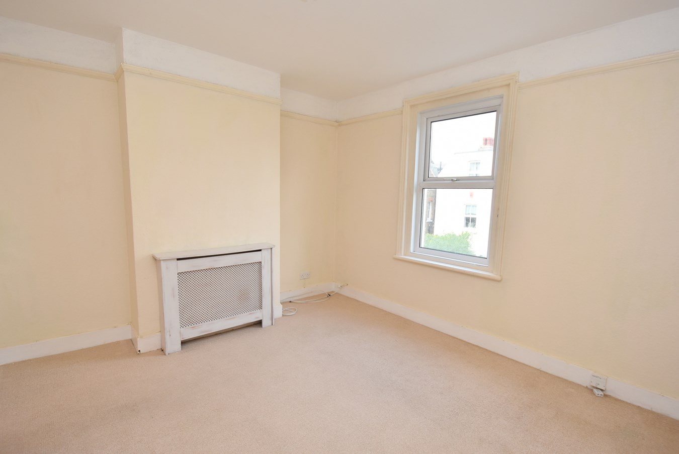 Photos of 7 Seapoint Road, Broadstairs CT10 57007722 Zoopla