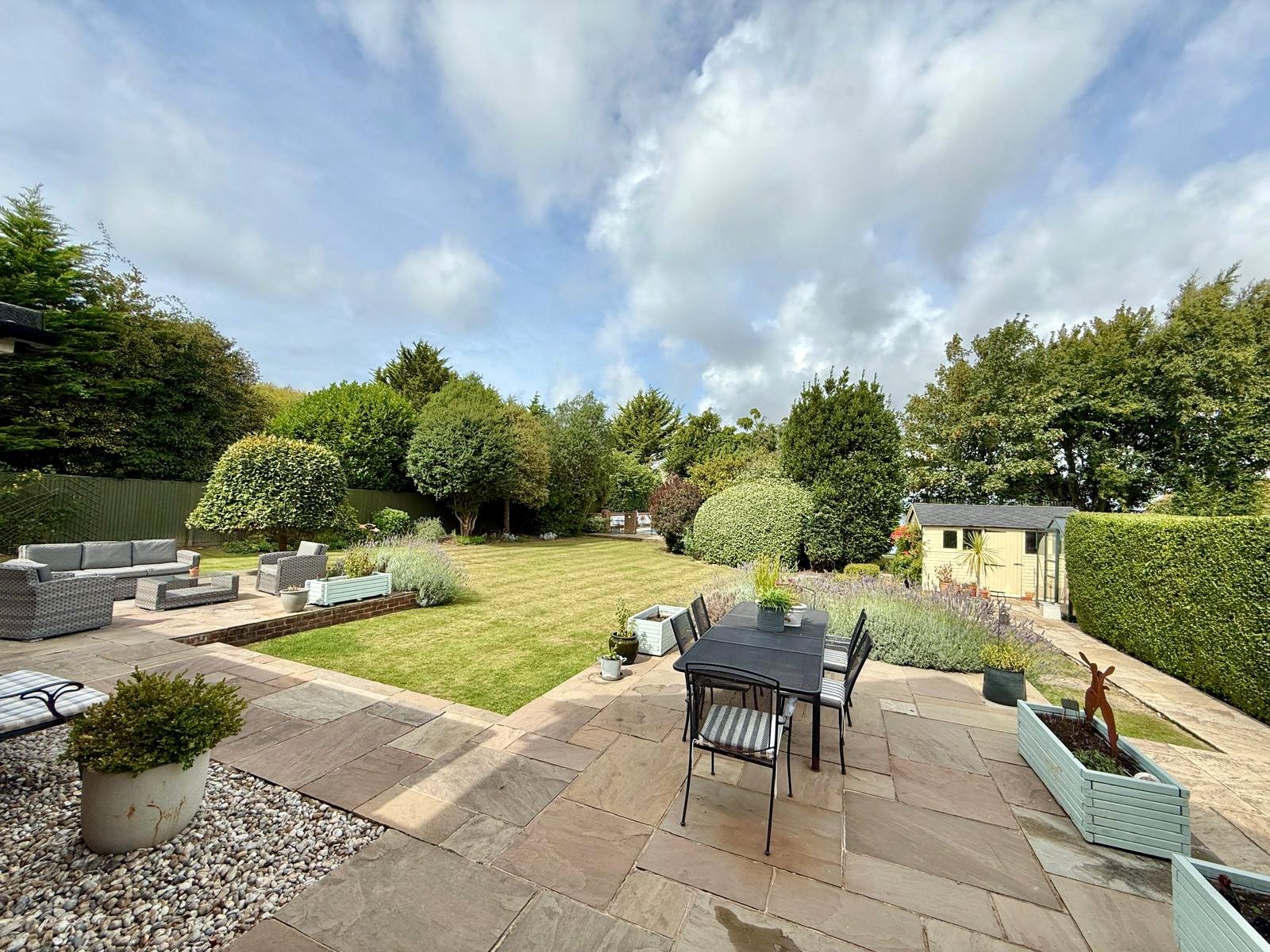 4 bedroom detached house for sale 0