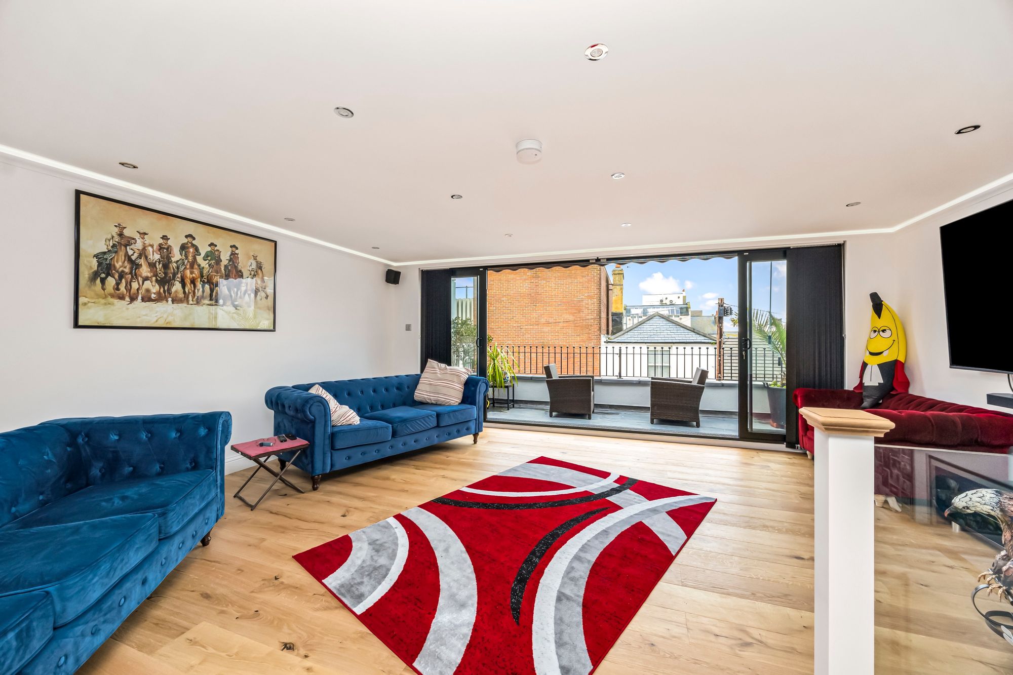 4 bedroom terraced house for sale 0