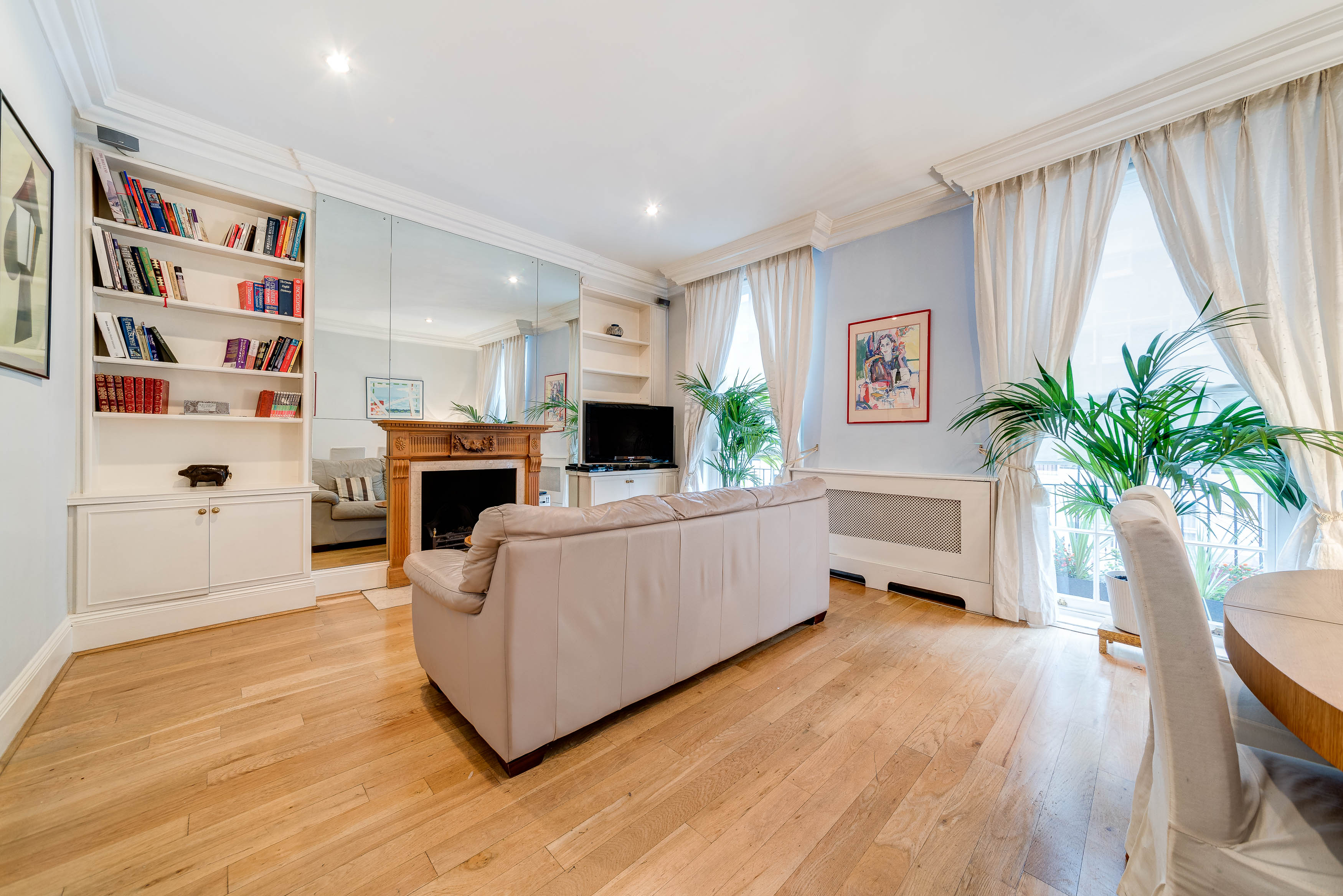 1 bedroom flat for sale in Upper Berkeley Street, London W1H