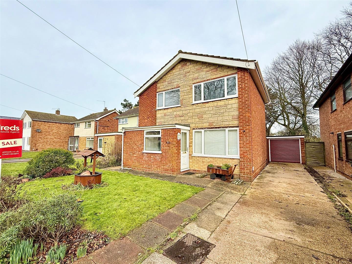 4-bed house on 13, Byron Way, Great Yarmouth, £350,000