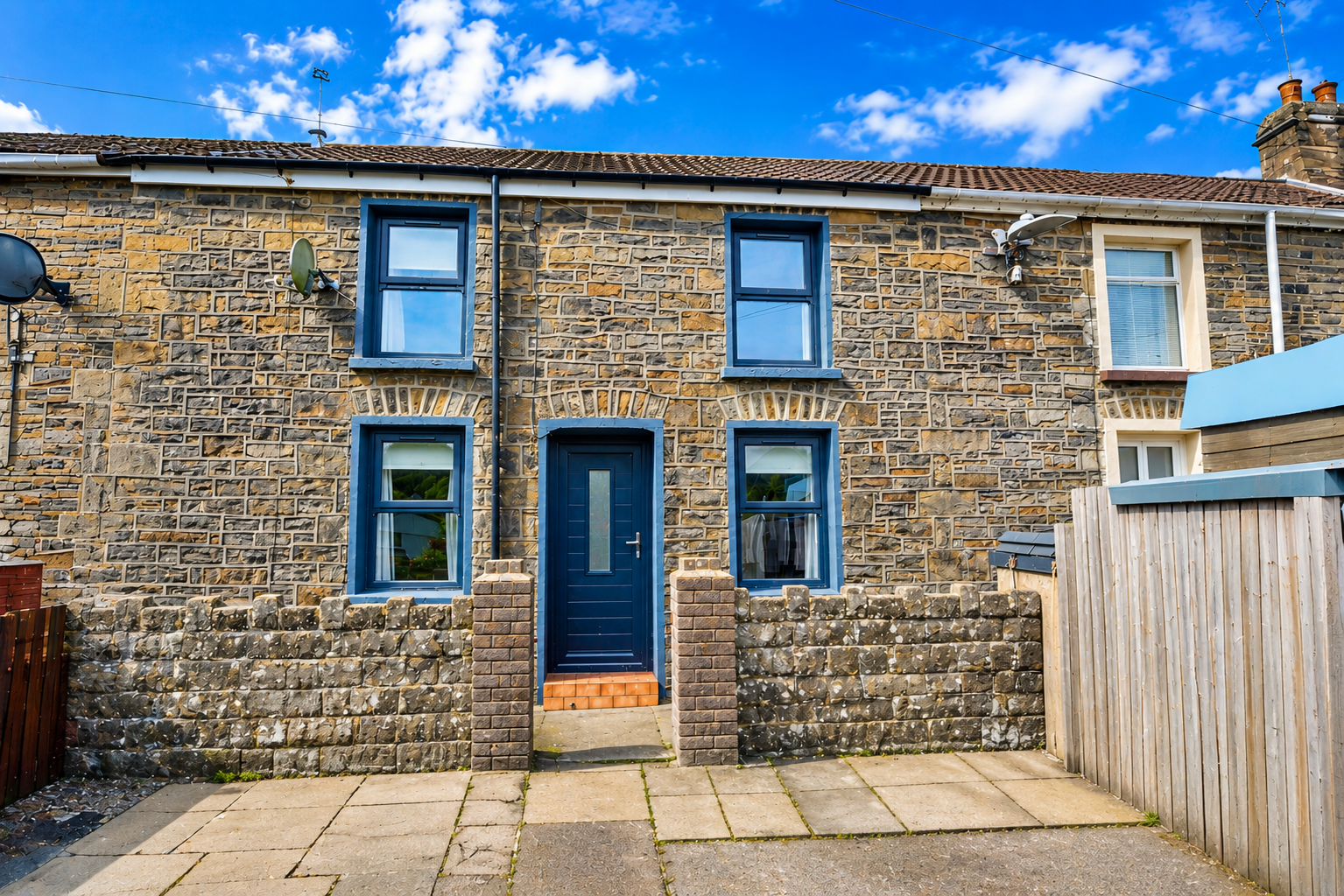 11 Canal Row, Merthyr Tydfil photo 2