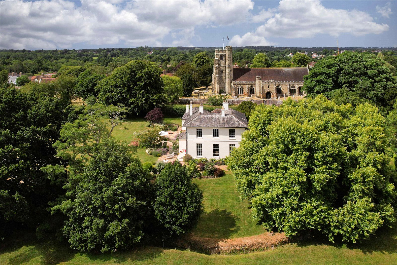 6 bedroom detached house for sale 0