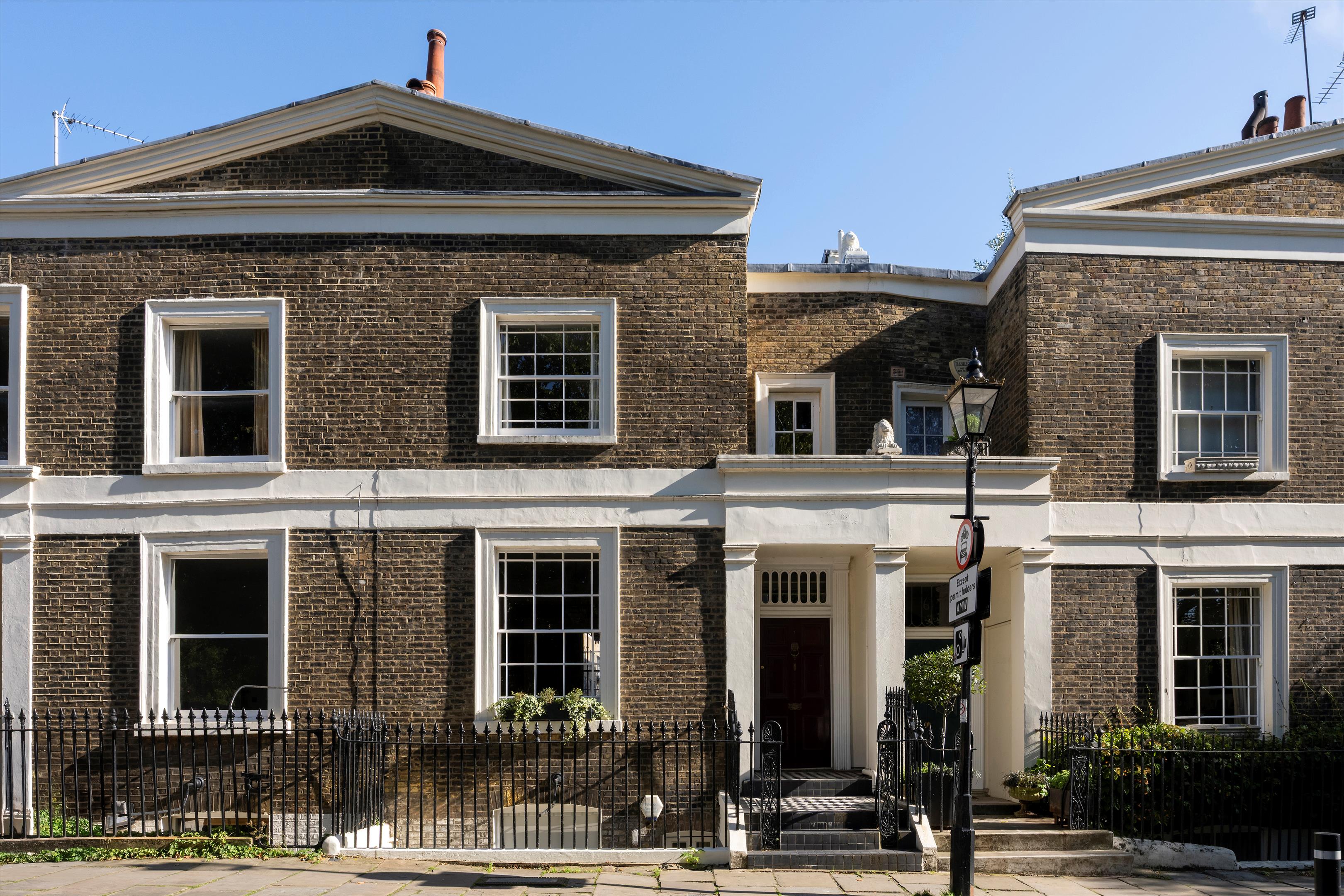 4 bedroom terraced house for sale