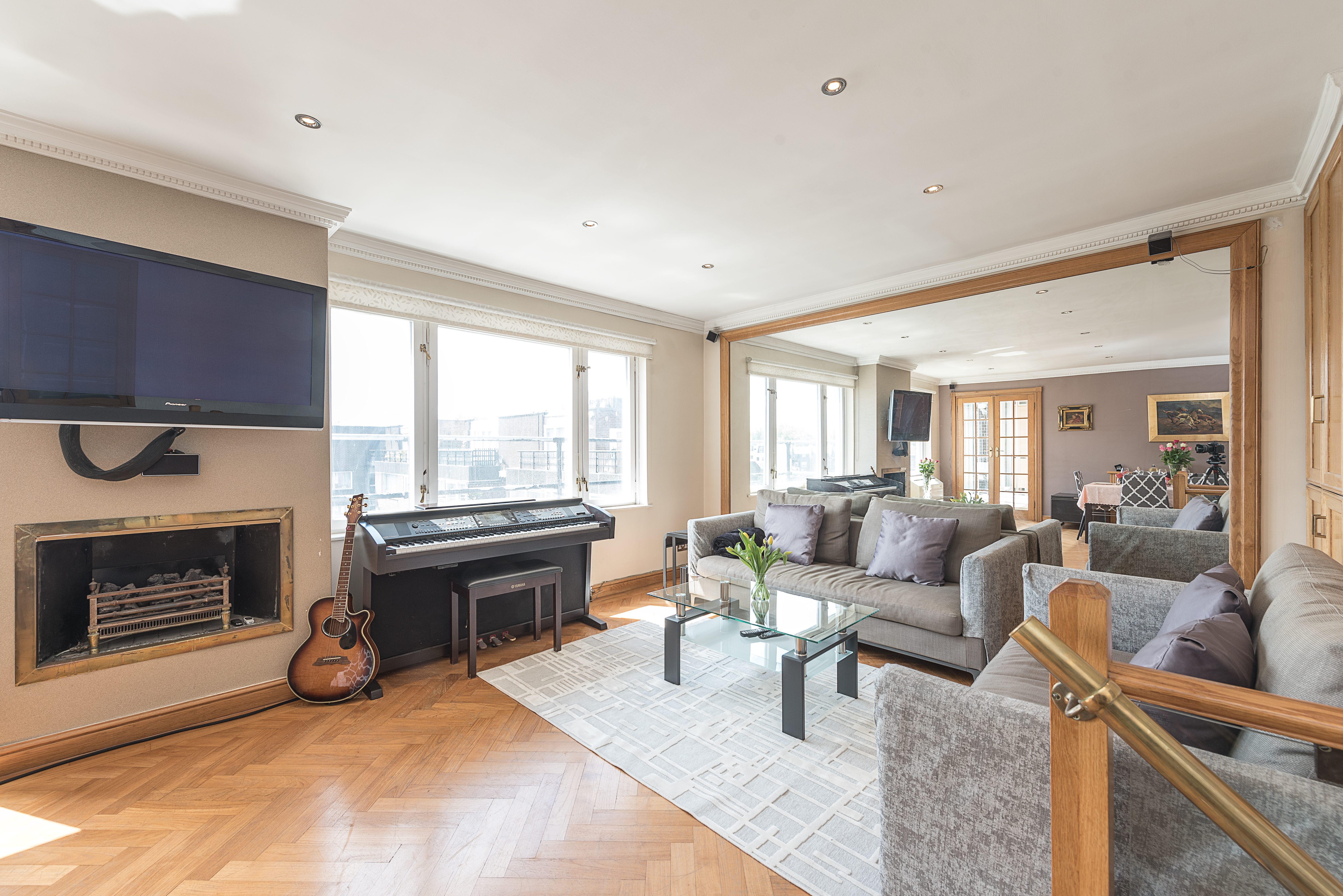 3 bedroom maisonette for sale 0