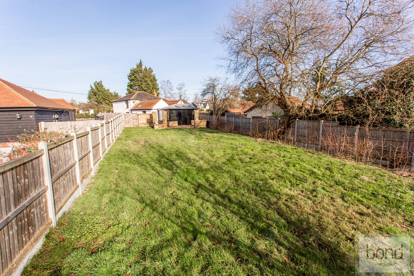 Photos of South Hanningfield Road, Rettendon Common, Chelmsford CM3