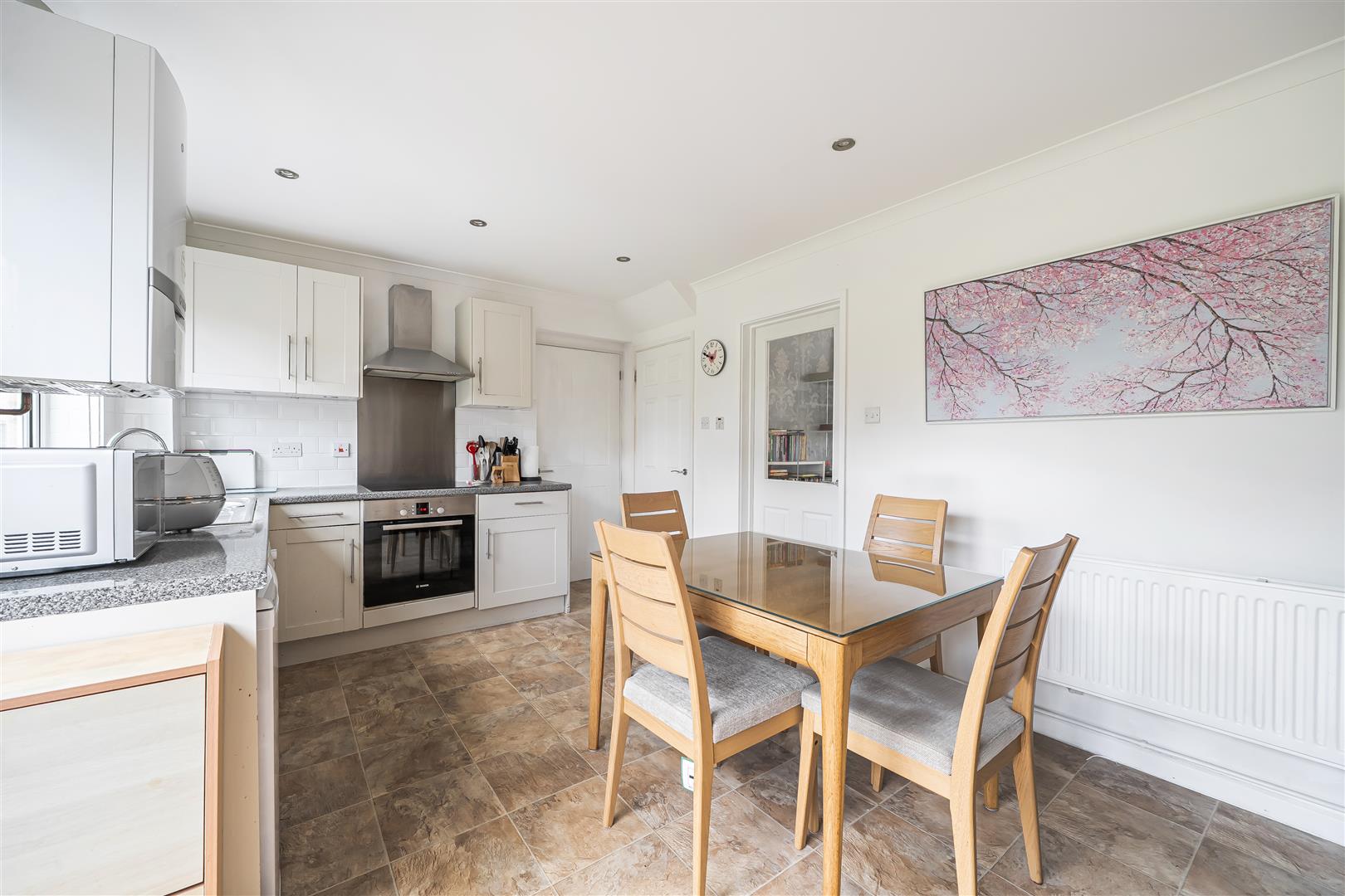 7, Kesteven Way, Wokingham photo 4