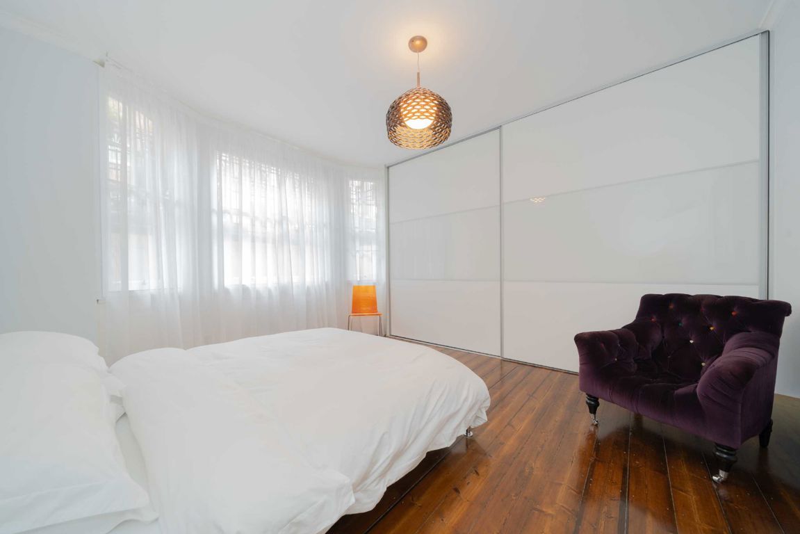 2 bedroom flat for sale 0