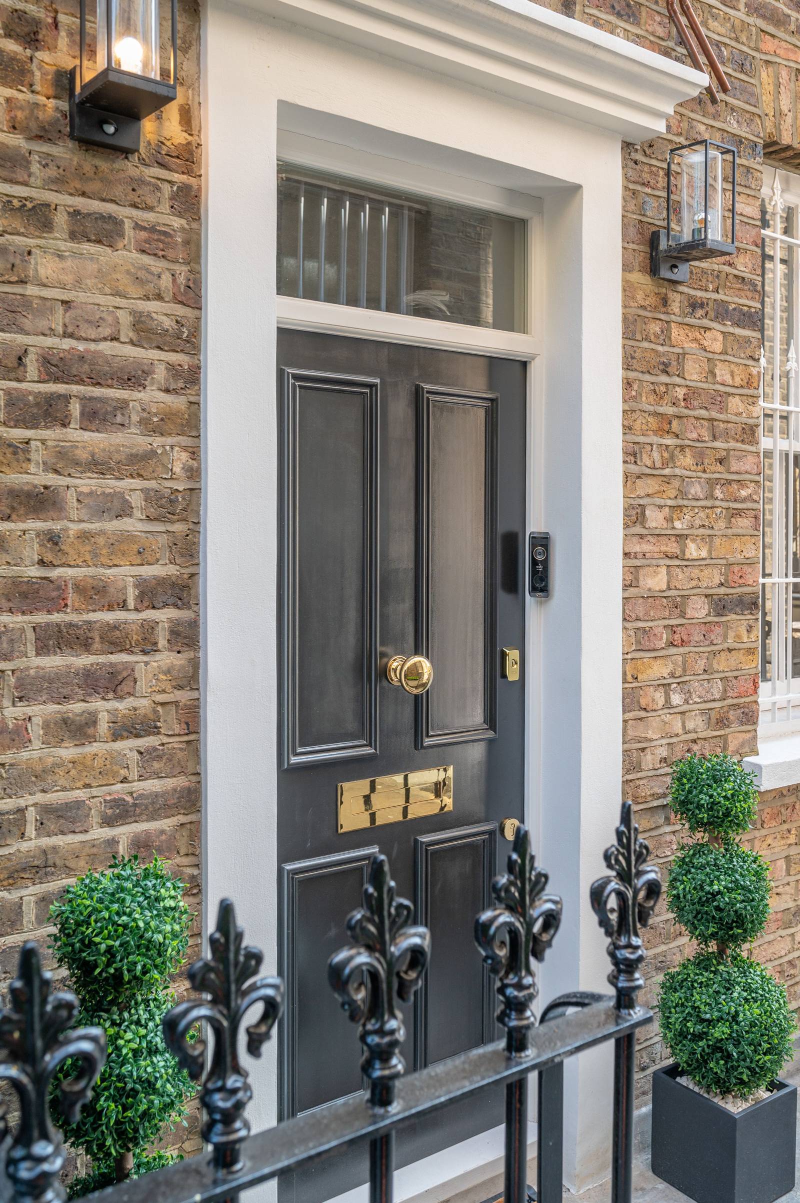 3 bedroom maisonette for sale 0