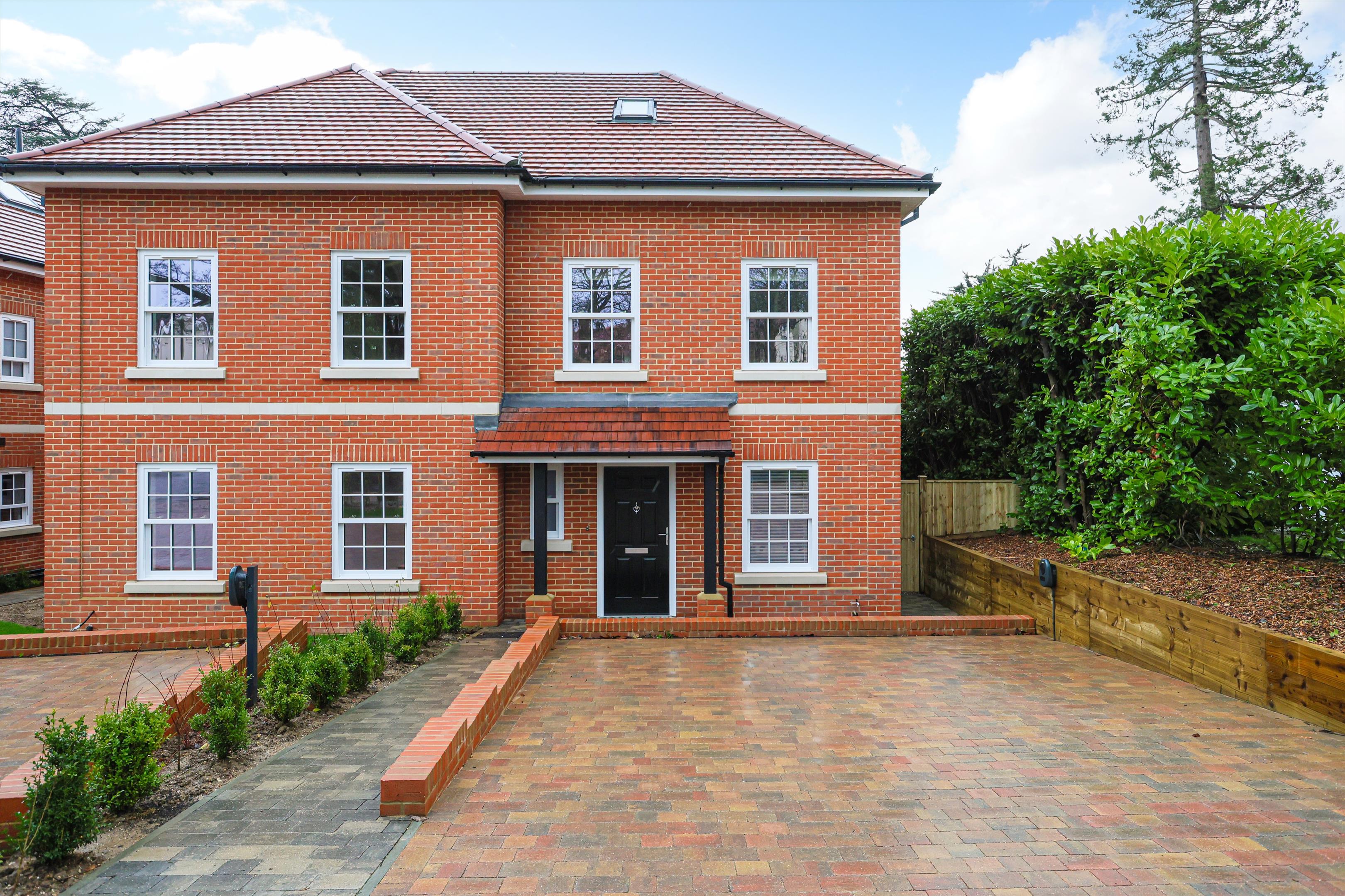 6 bedroom end terrace house for sale in London