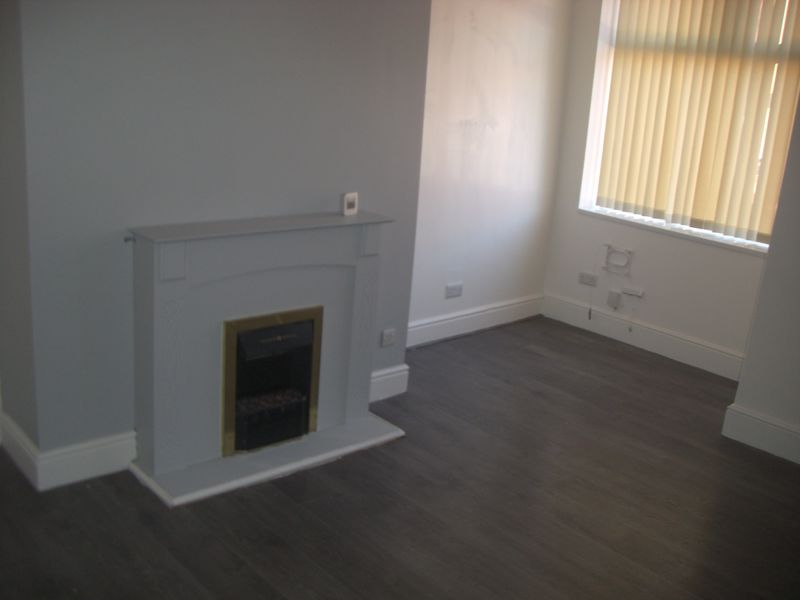 44, Sutherland Mount, Leeds photo 5