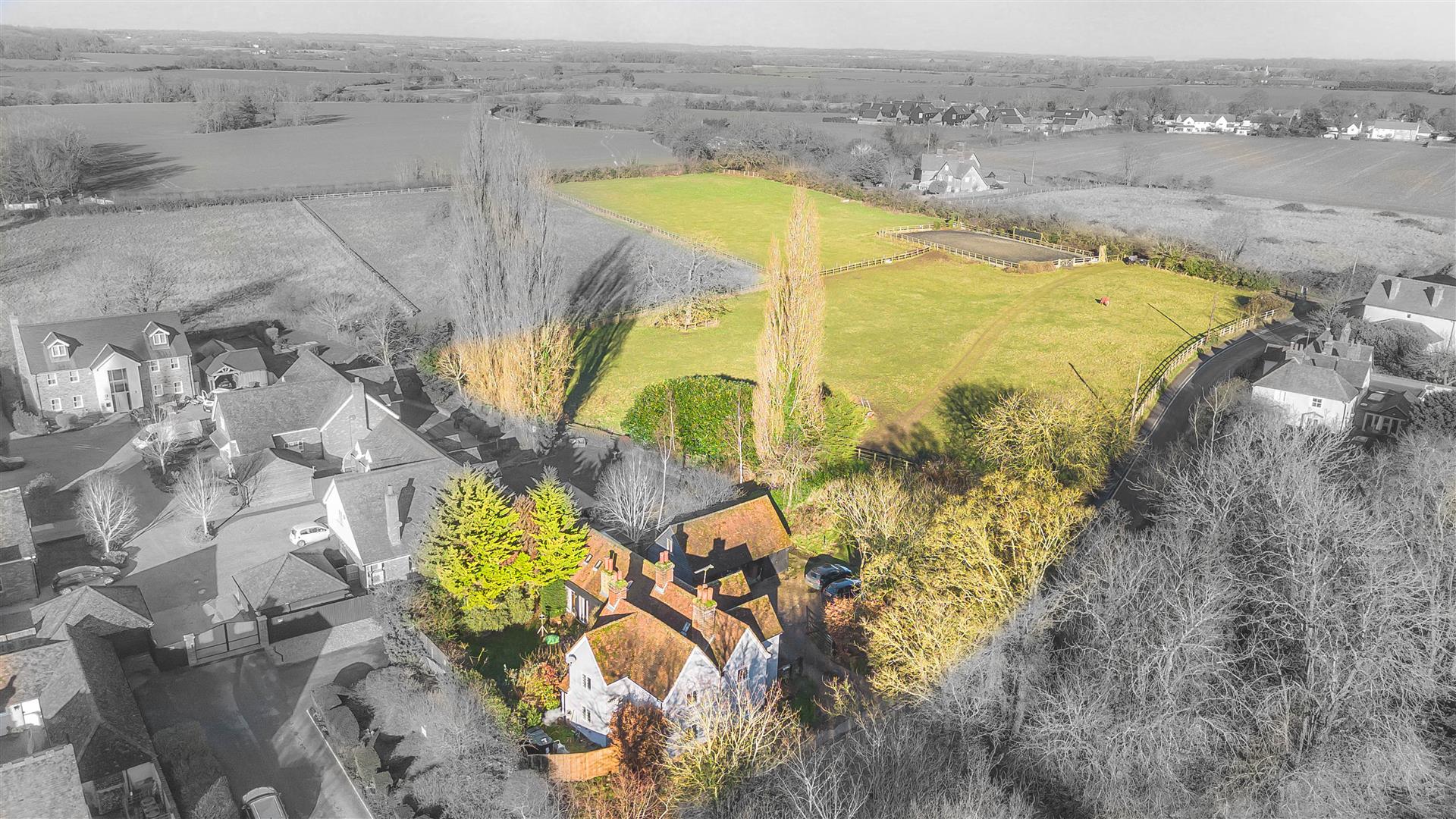 5 bedroom detached house for sale 0