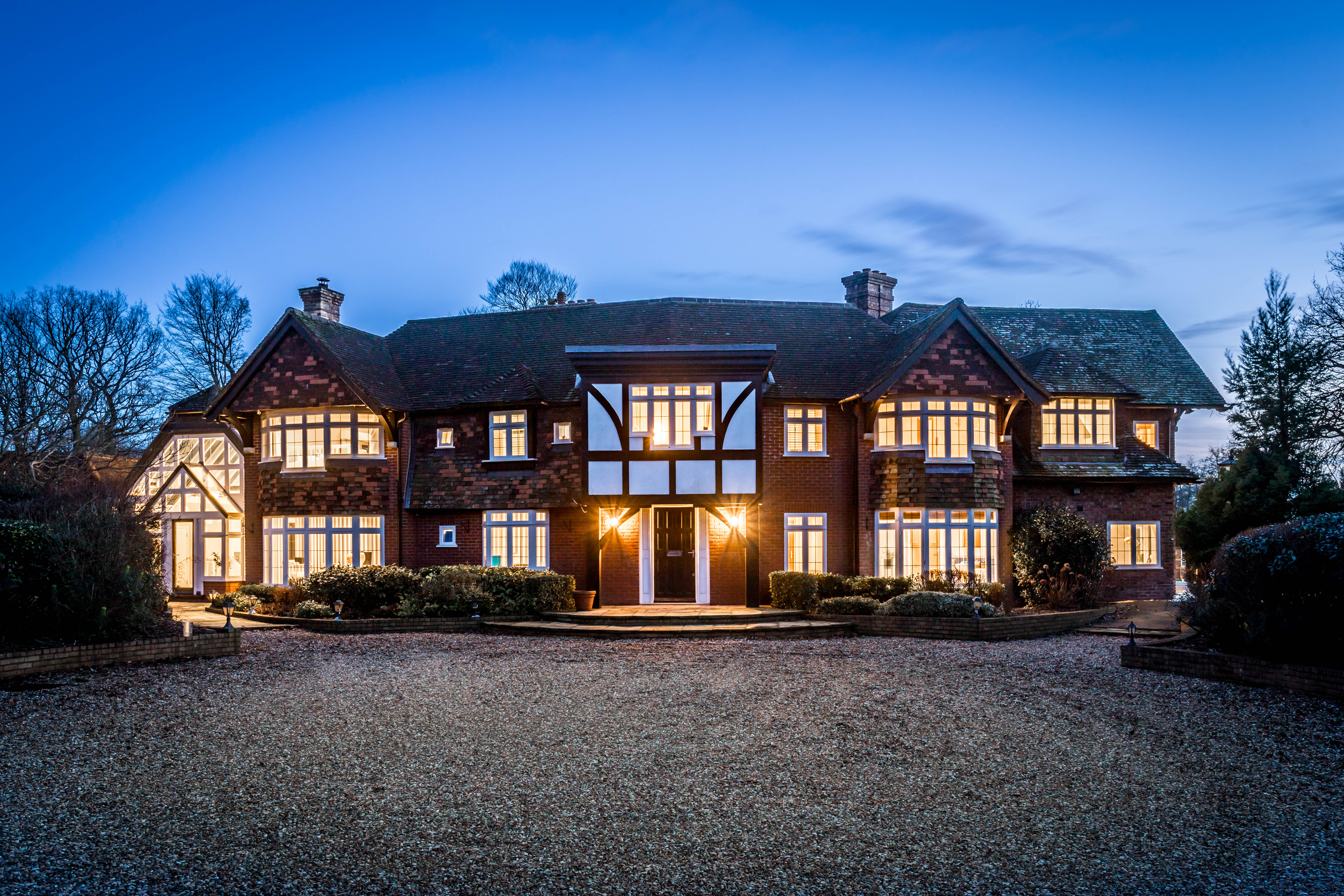 7 bedroom detached house for sale 0