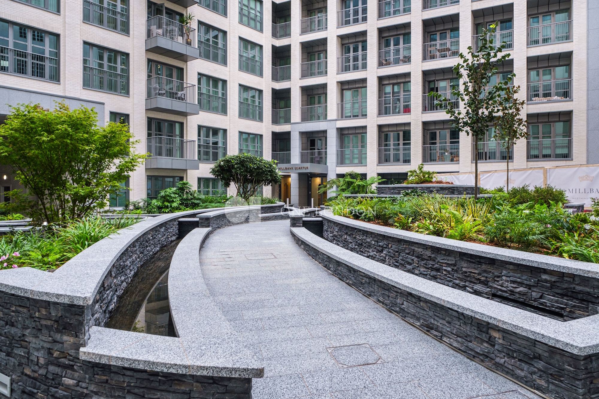 2 bedroom flat for sale 0